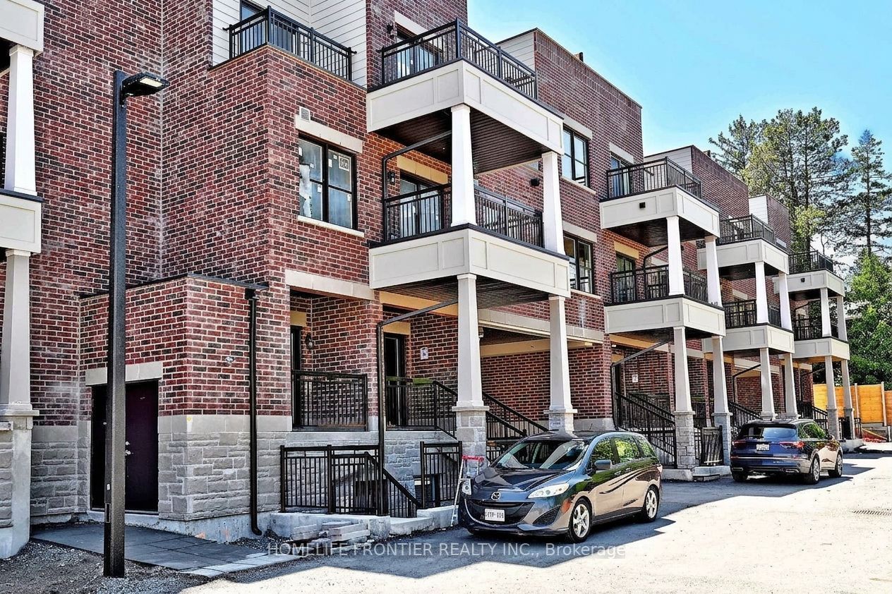 15100 Yonge Street 11B, Aurora, ON L4G 4C8 photo 4