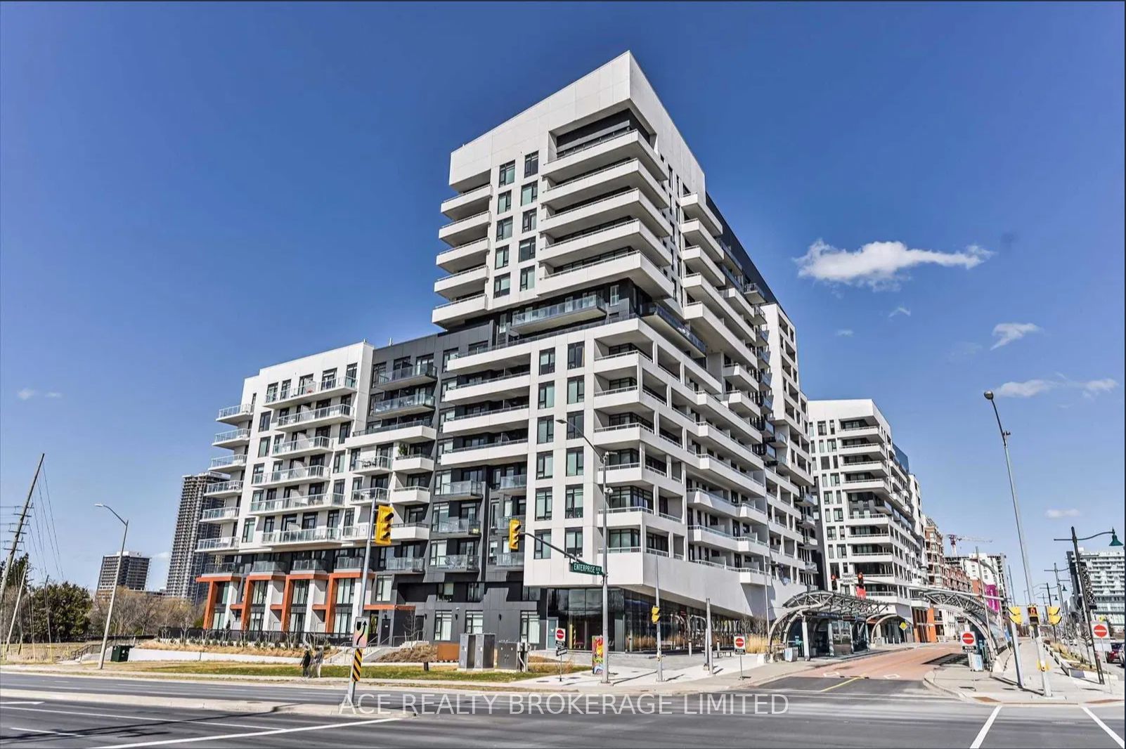 8 Rouge Valley Drive W 702, Markham, ON L6G 0G8
