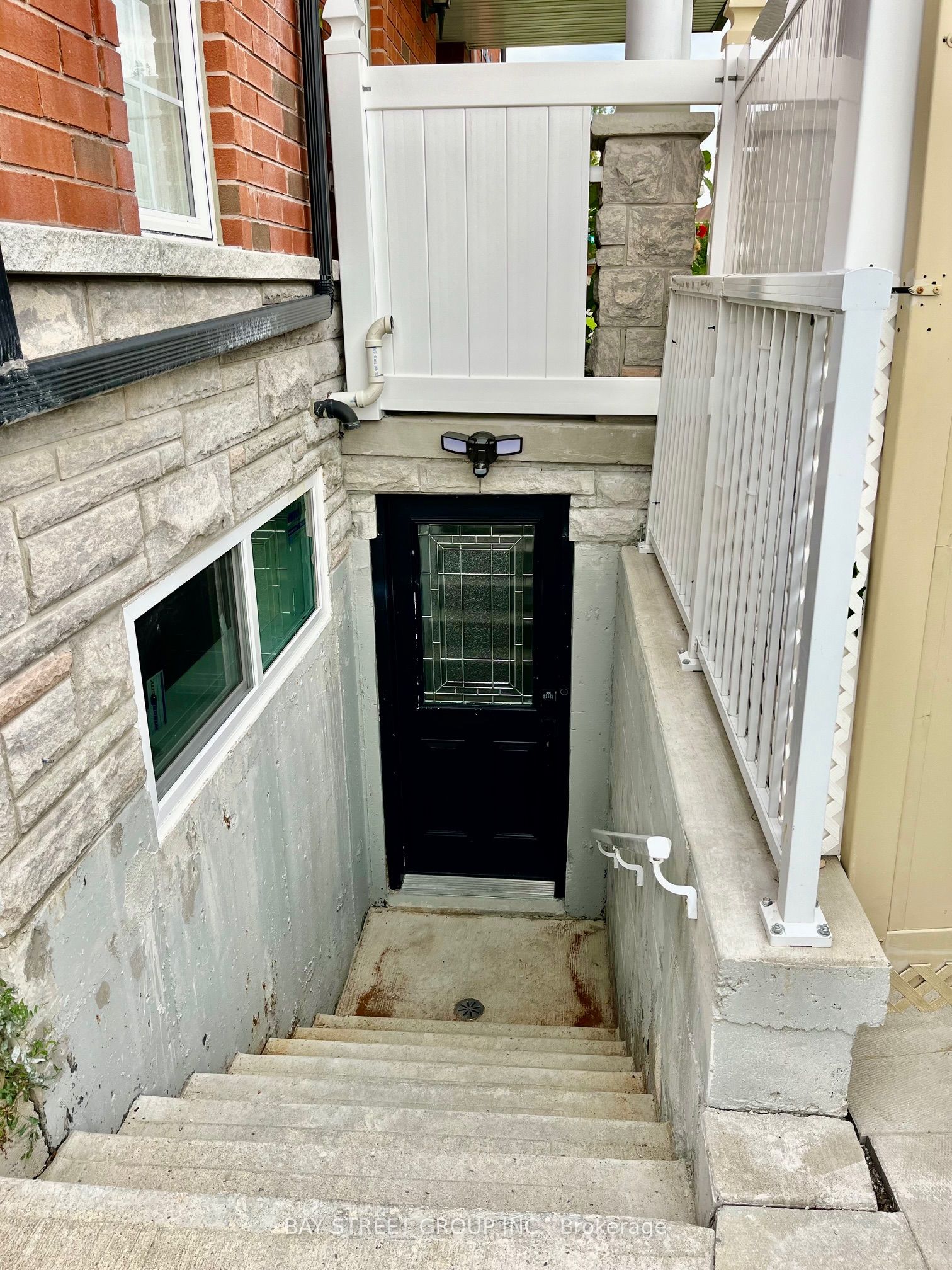 5 King William Crescent BSMT, Richmond Hill, ON L4B 4S6