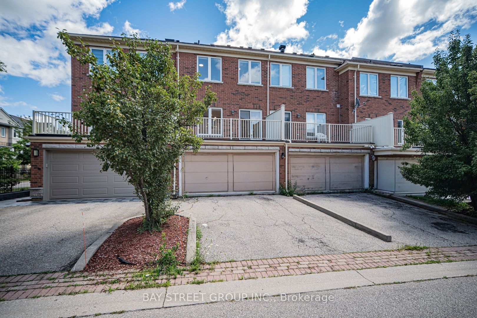 16 Dahlia Road, Markham, ON L3T 7T8 photo 2