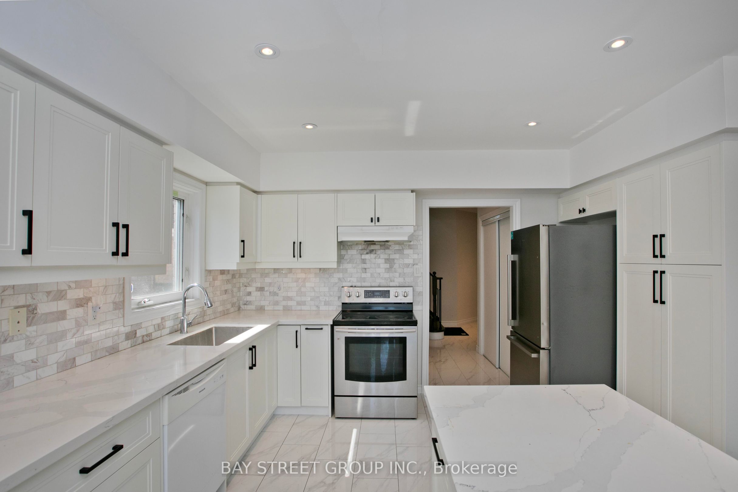 22 Taos Court, Richmond Hill, ON L4C 0G5 photo 5