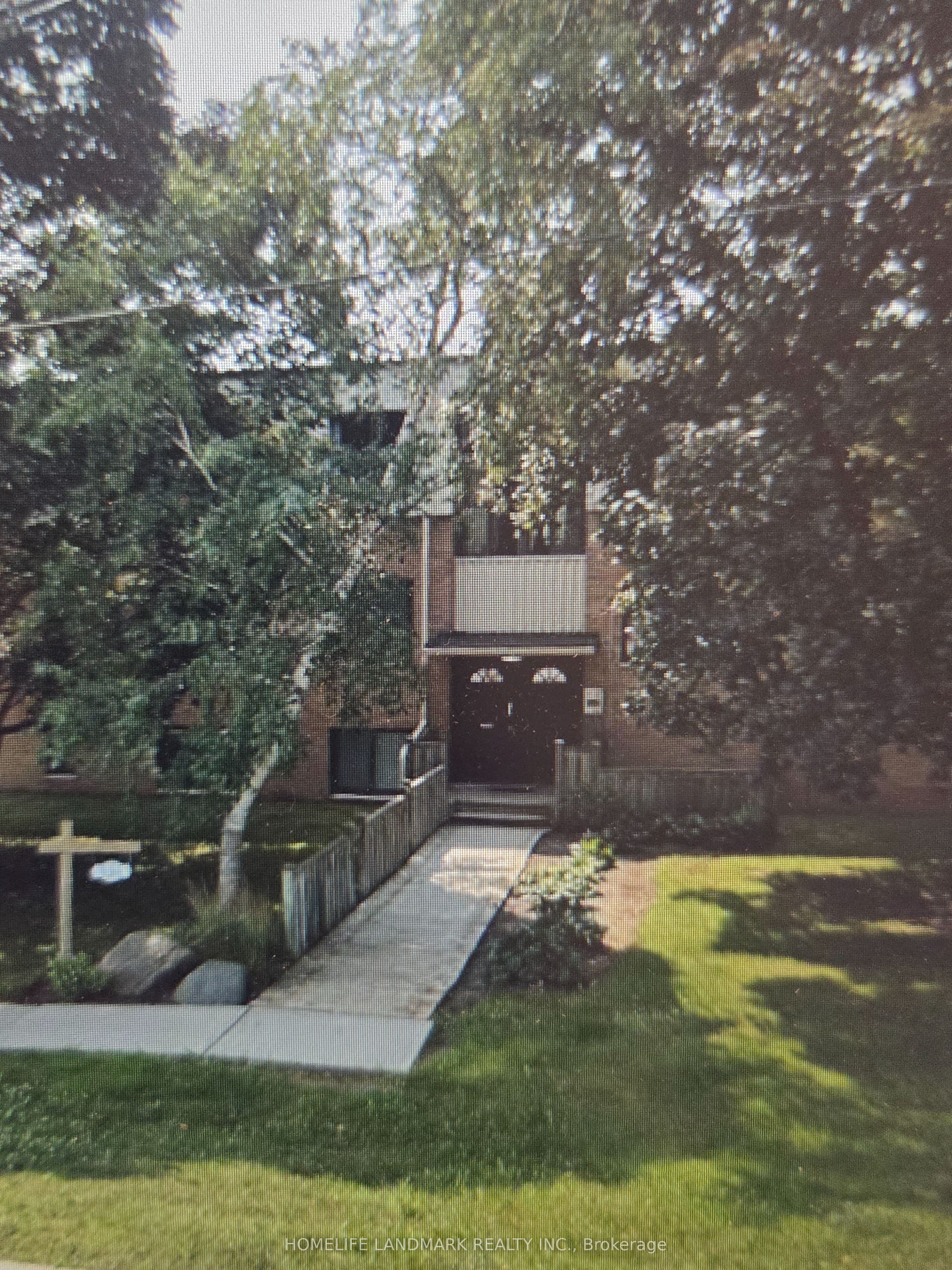 136 Scanlon Avenue 12, Bradford West Gwillimbury, ON L3Z 1G6