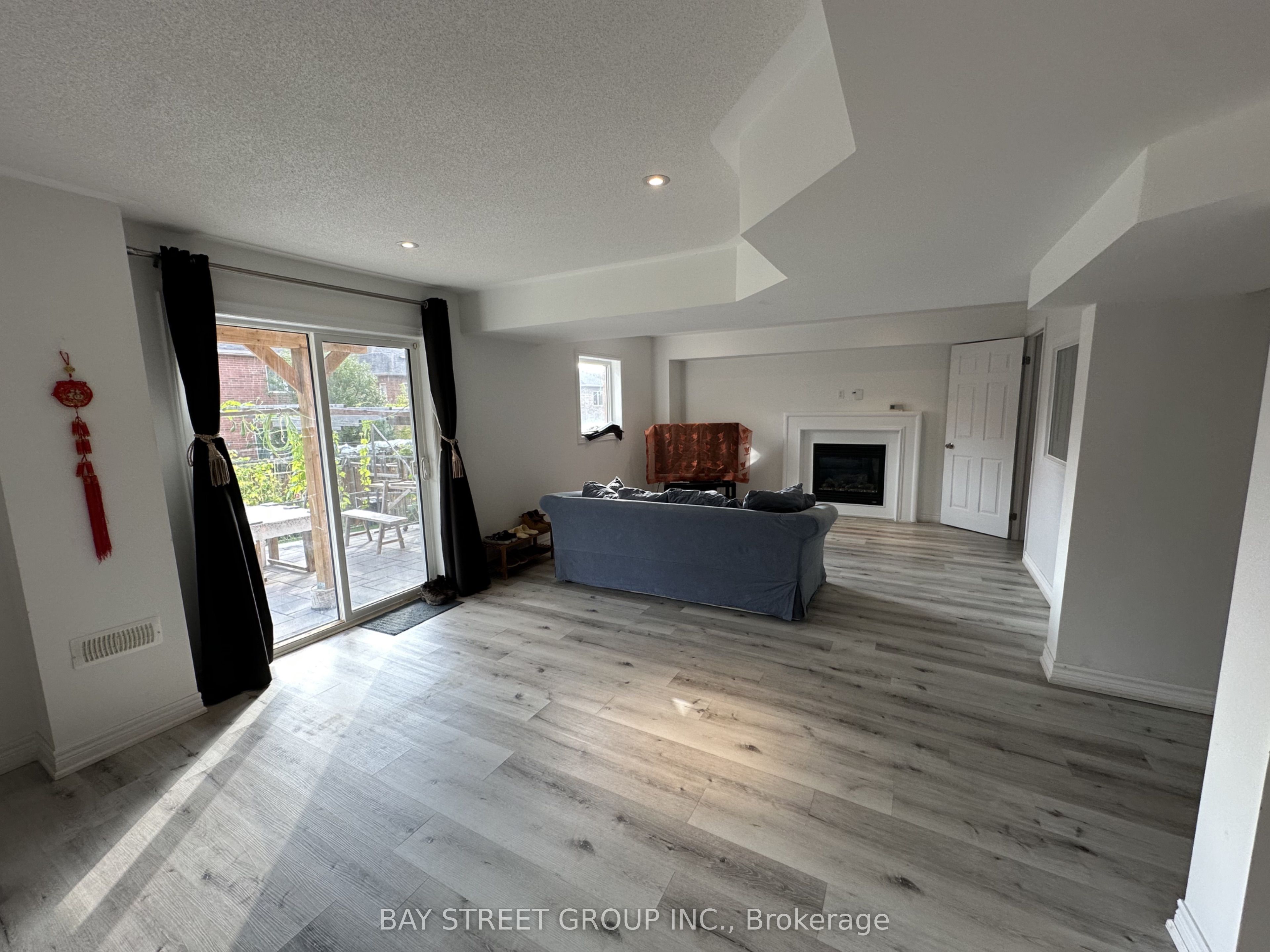 196 Colesbrook Road, Richmond Hill, ON L4S 0C2 photo 3
