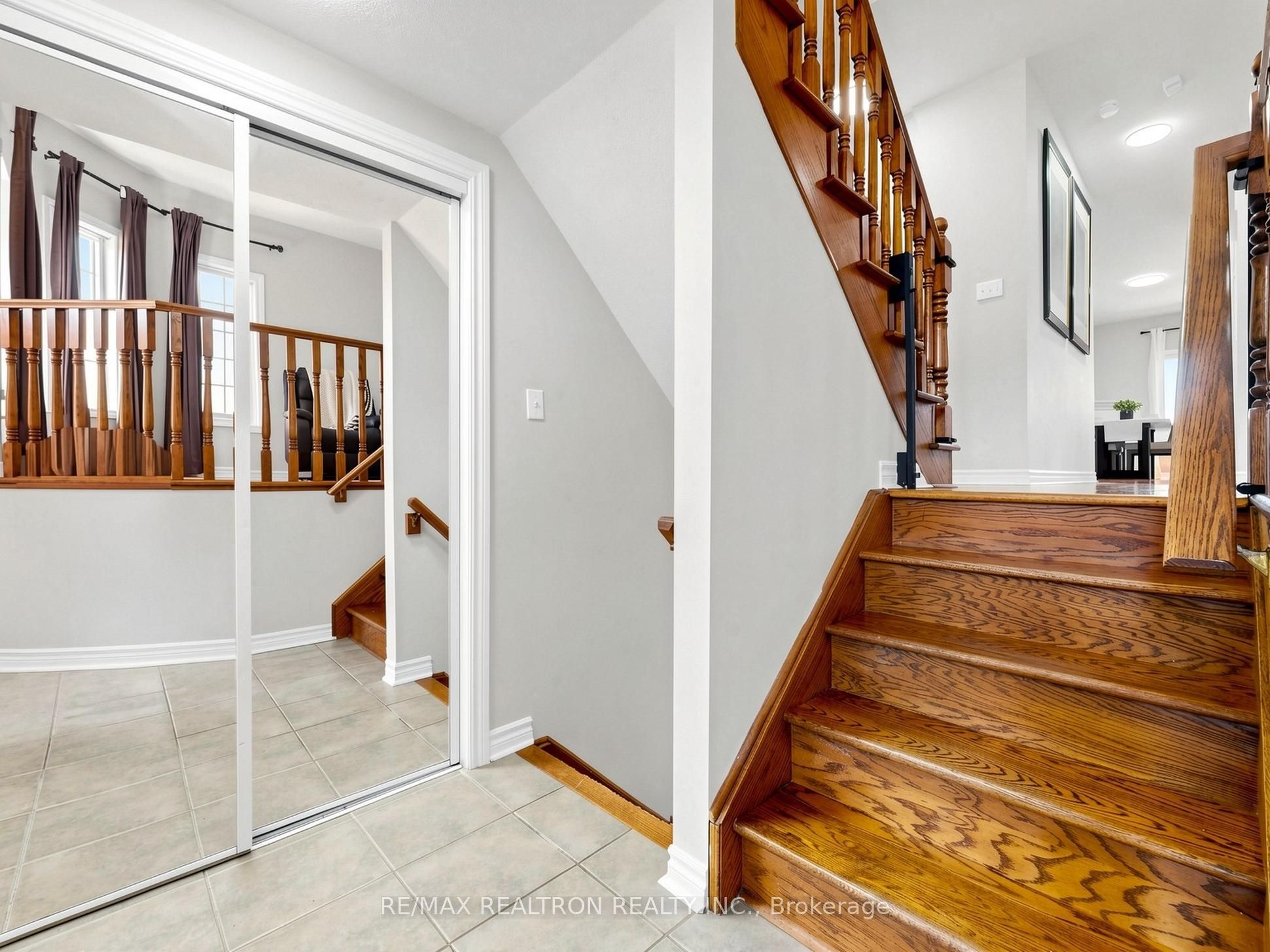 134 Humberland Drive, Richmond Hill, ON L4E 3Y7 photo 4