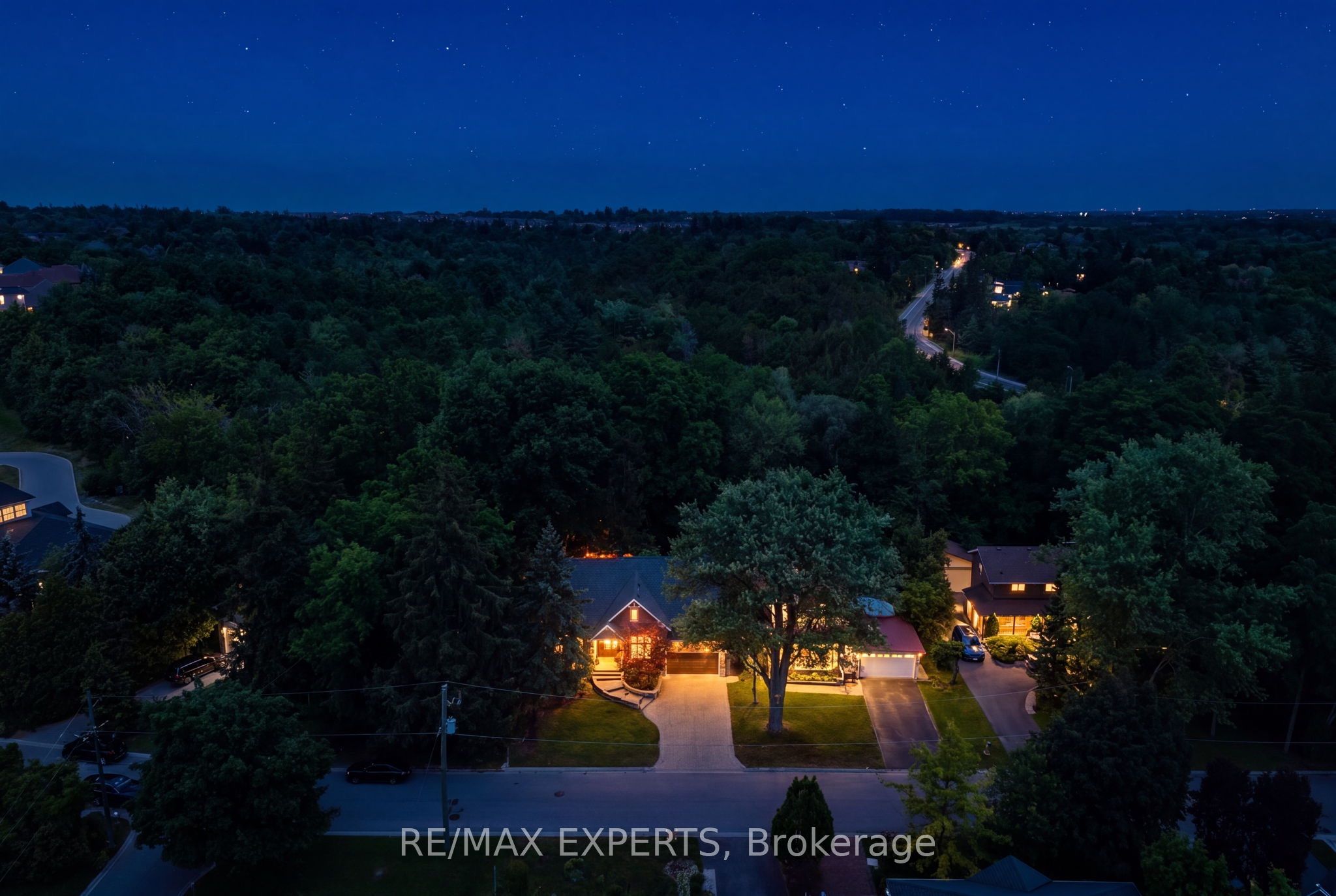 91 Napier Street, Vaughan, ON L0J 1C0 photo 2