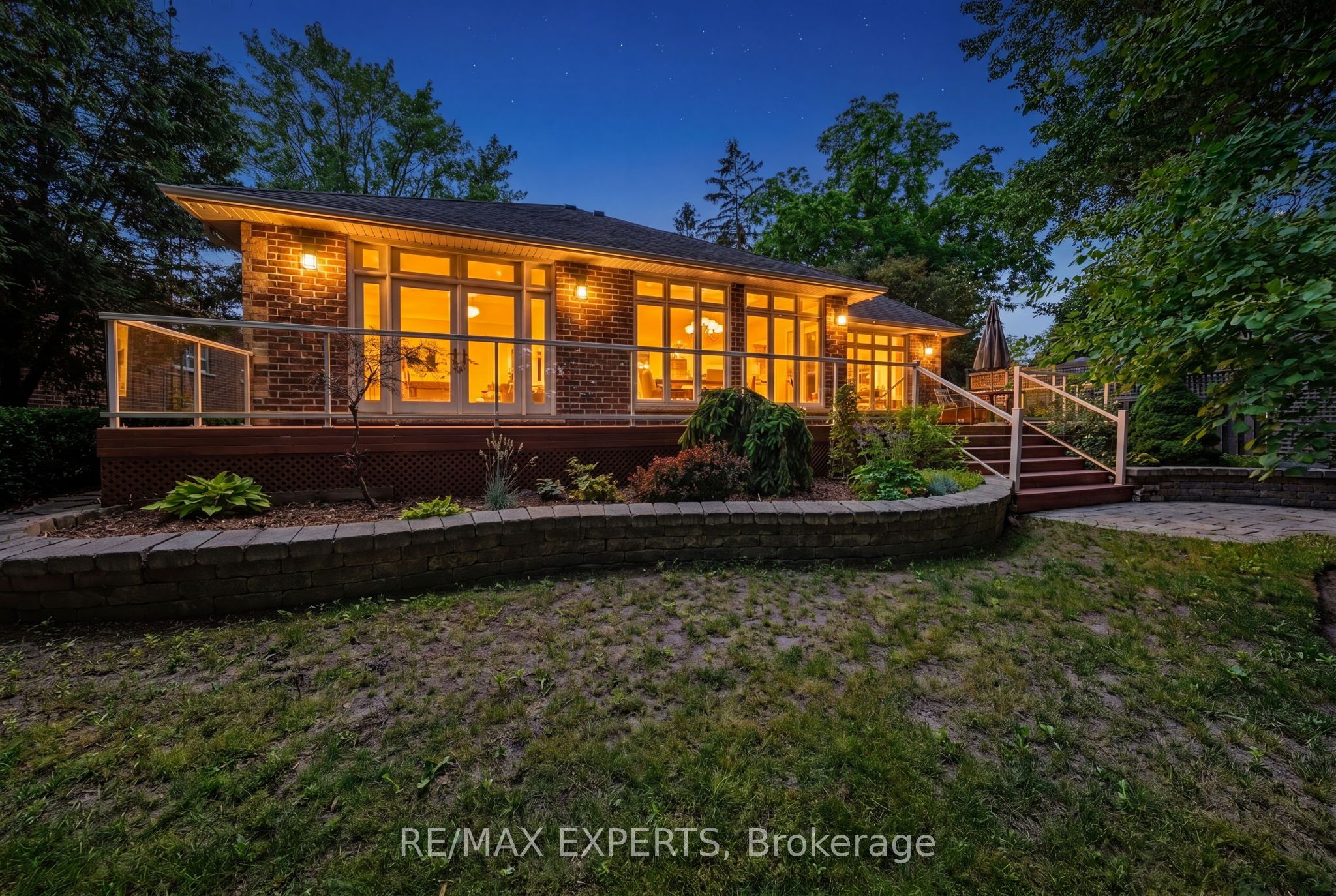 91 Napier Street, Vaughan, ON L0J 1C0 photo 3