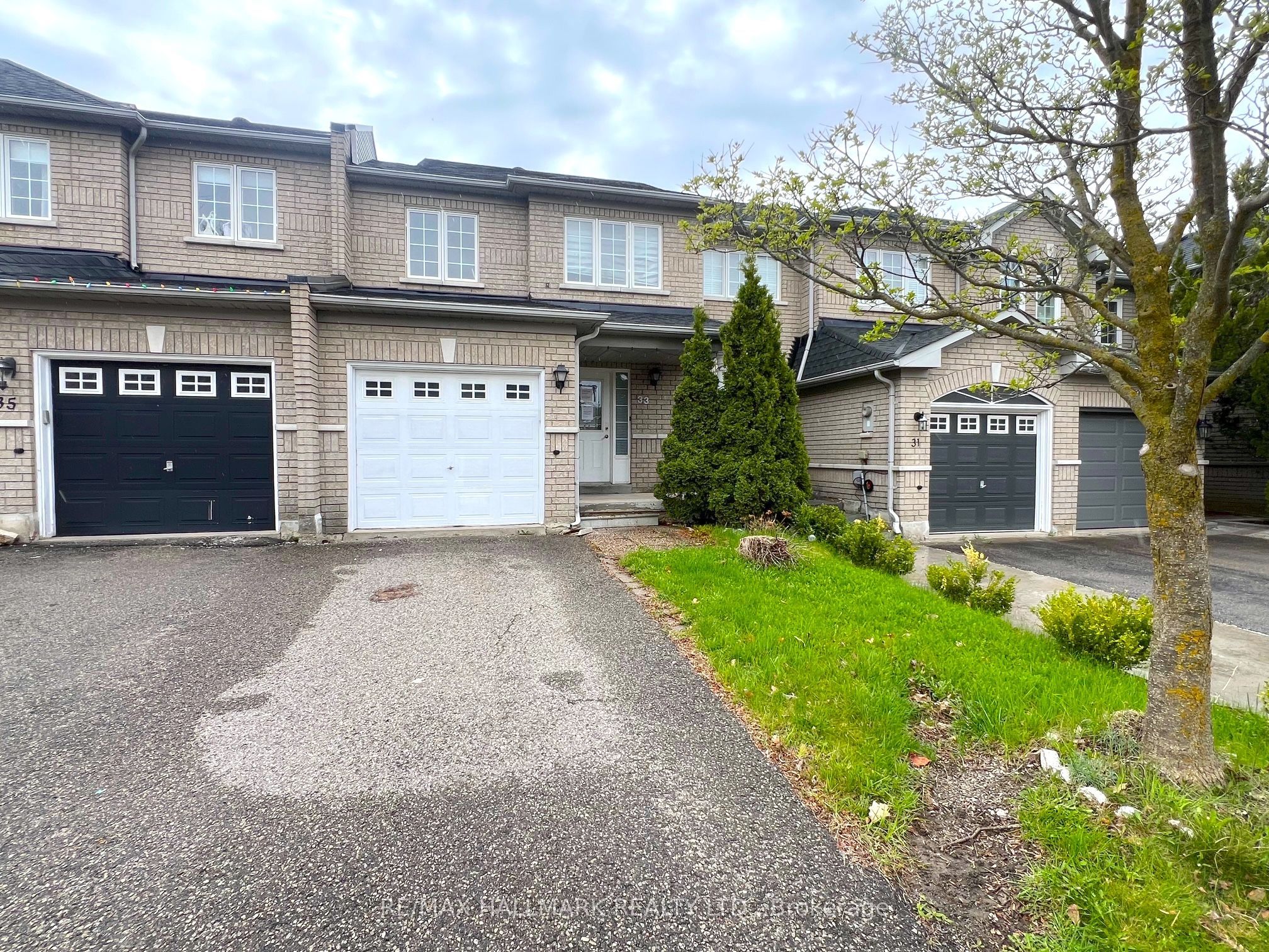 33 Lodgeway Drive, Vaughan, ON L6A 3S6 photo 2