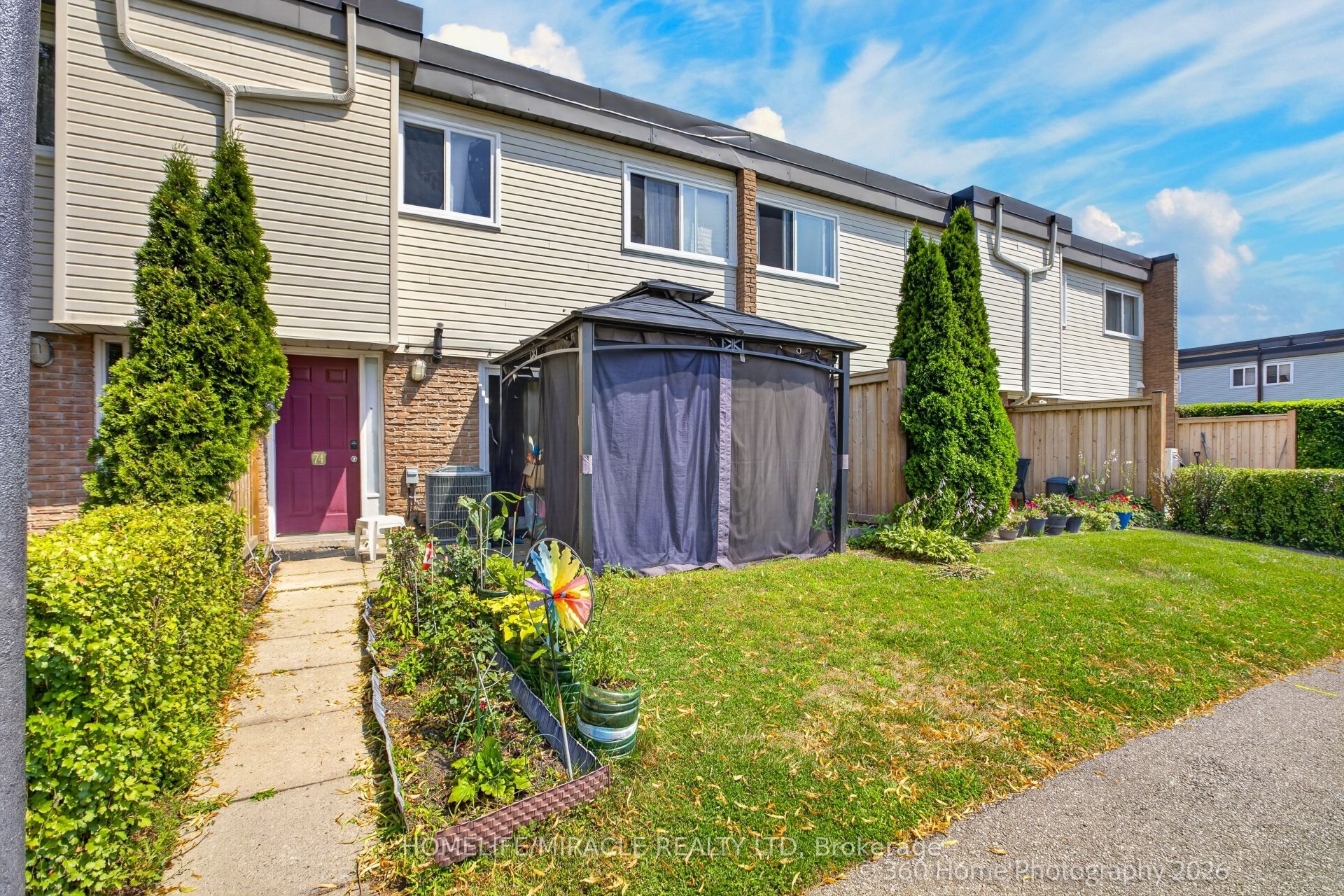 74 Springfair Avenue 165, Aurora, ON L4G 3M2 photo 3