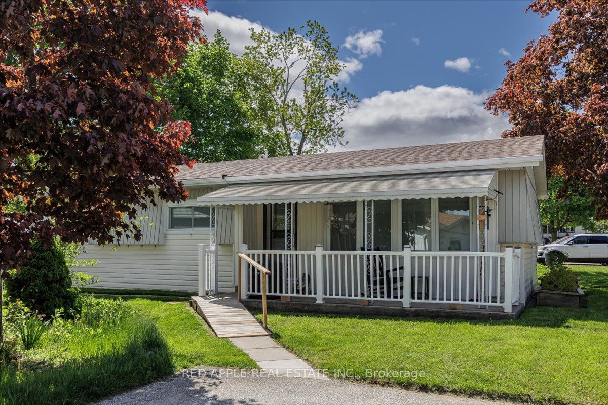 30 Flora Court, Innisfil, ON L9S 1R4 photo 2