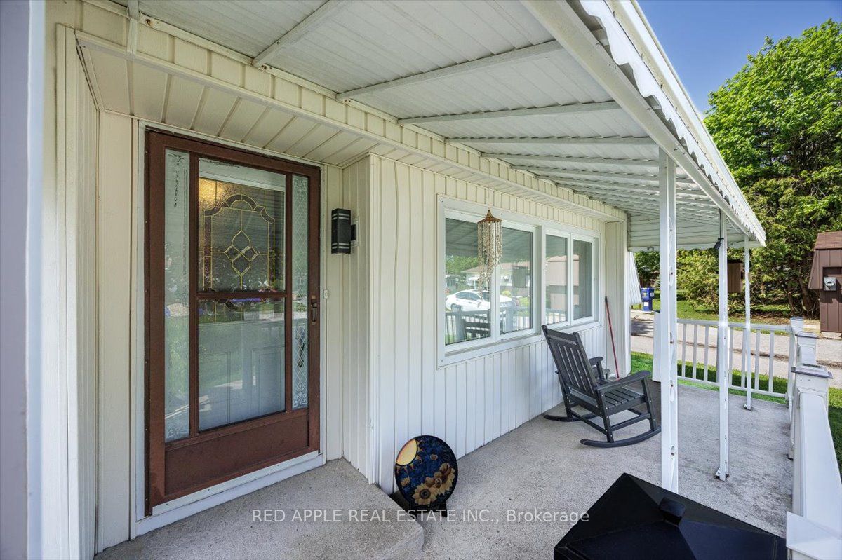 30 Flora Court, Innisfil, ON L9S 1R4 photo 3