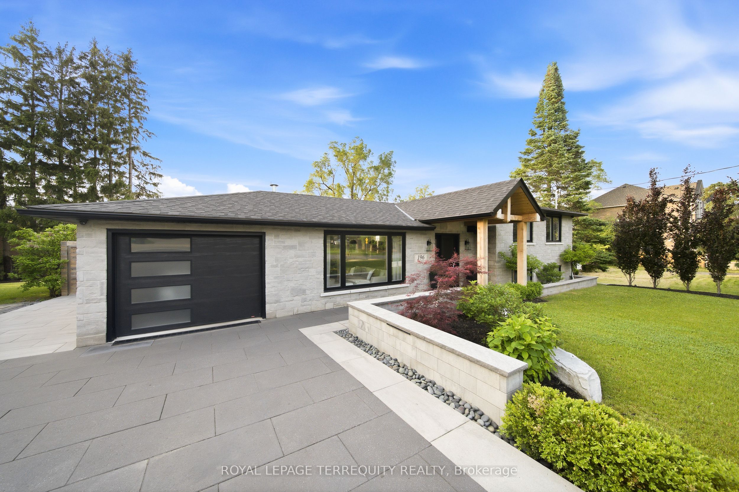 196 Dew Street, King, ON L7B 1L1 photo 2
