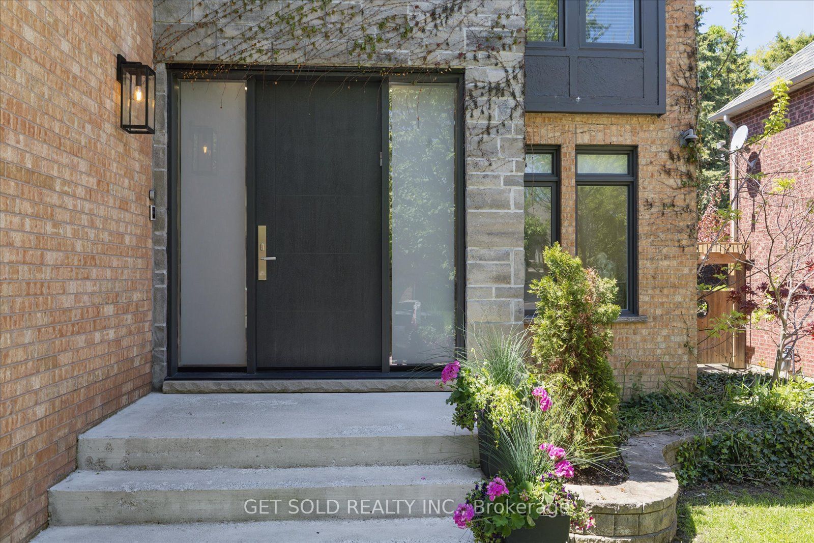 64 Spence Drive, Aurora, ON L4G 6M6 photo 3