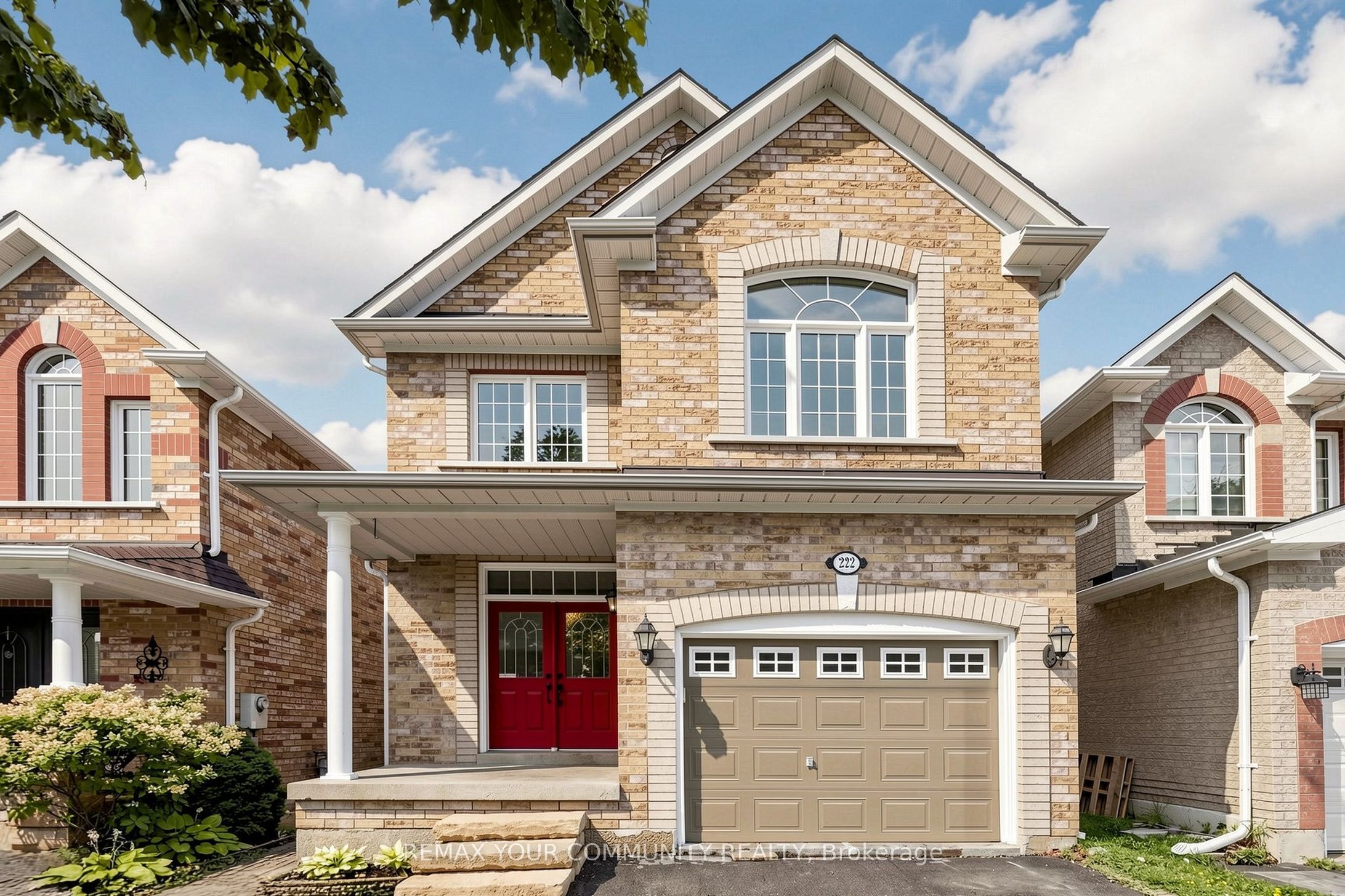 222 Kayla Crescent (Upper), Vaughan, ON L6A 3P3 photo 2