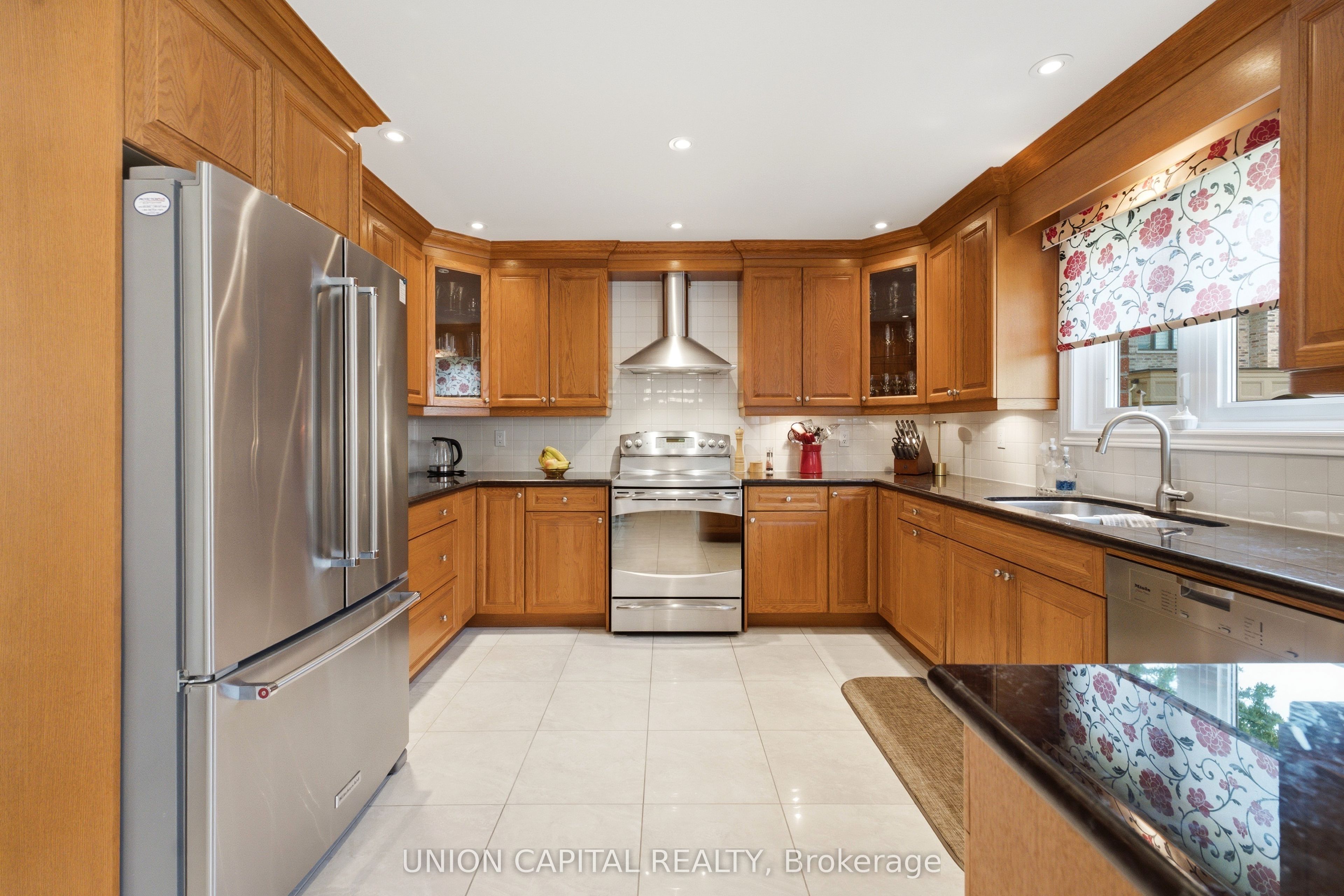 10 Myers Boulevard, Richmond Hill, ON L4C 0C2 photo 5