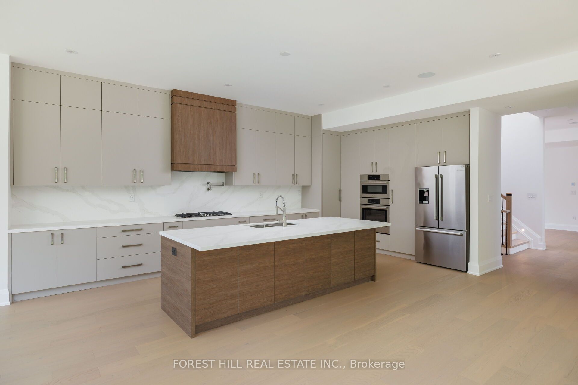 5 Cedar Crescent, Aurora, ON L4G 3J7 photo 4