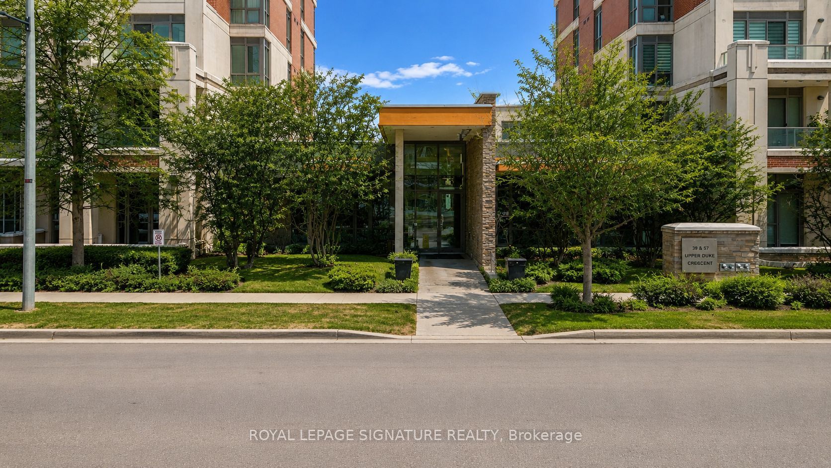 39 Upper Duke Crescent 408, Markham, ON L6G 0B8 photo 2