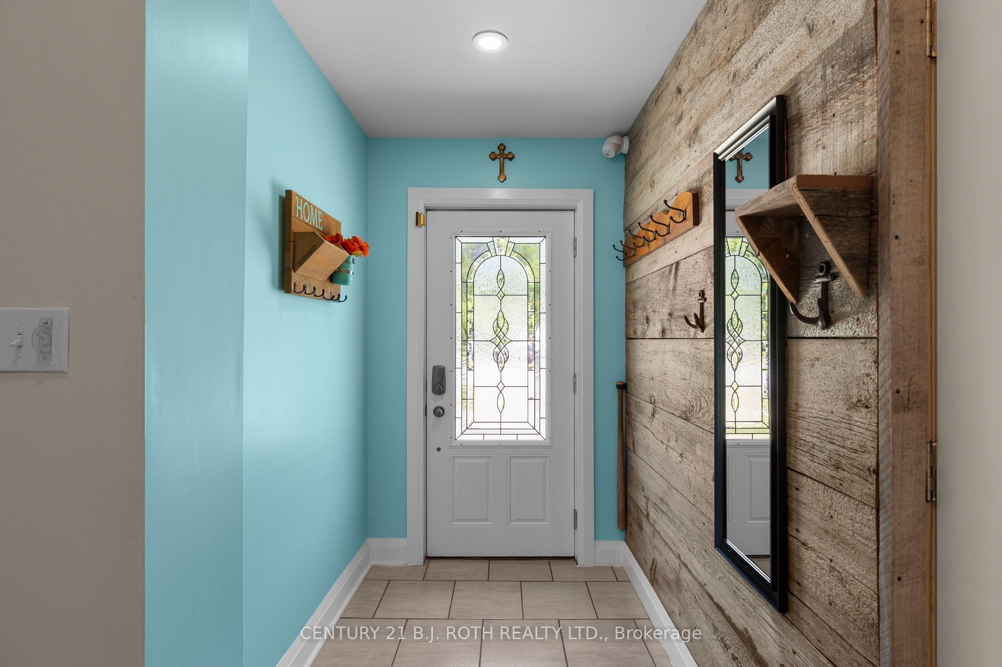 128 Queen Street, Essa, ON L0M 1B0 photo 3