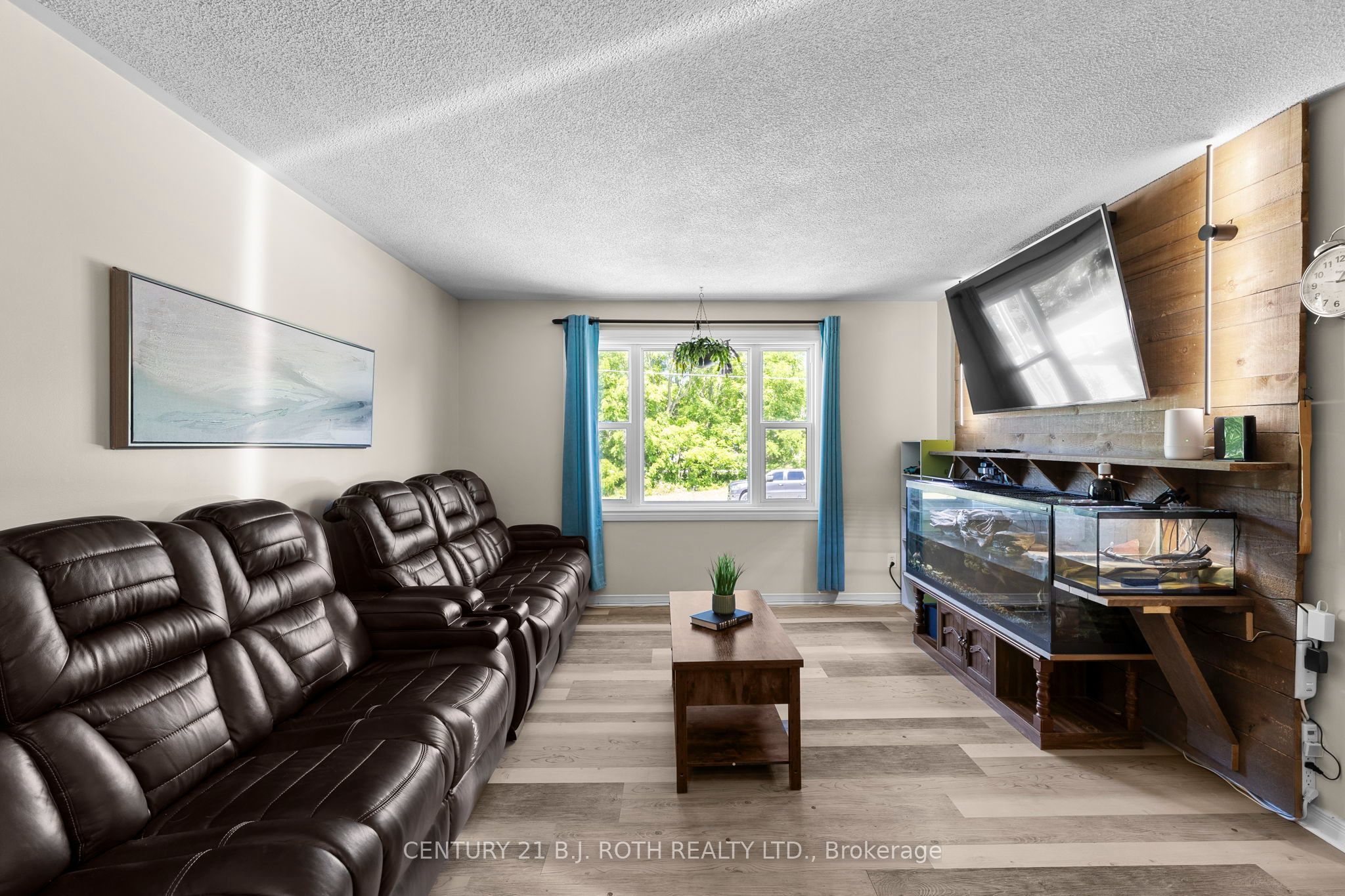 128 Queen Street, Essa, ON L0M 1B0 photo 5