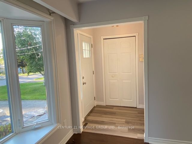 779 Greenfield Crescent Main, Newmarket, ON L3Y 3B2 photo 5