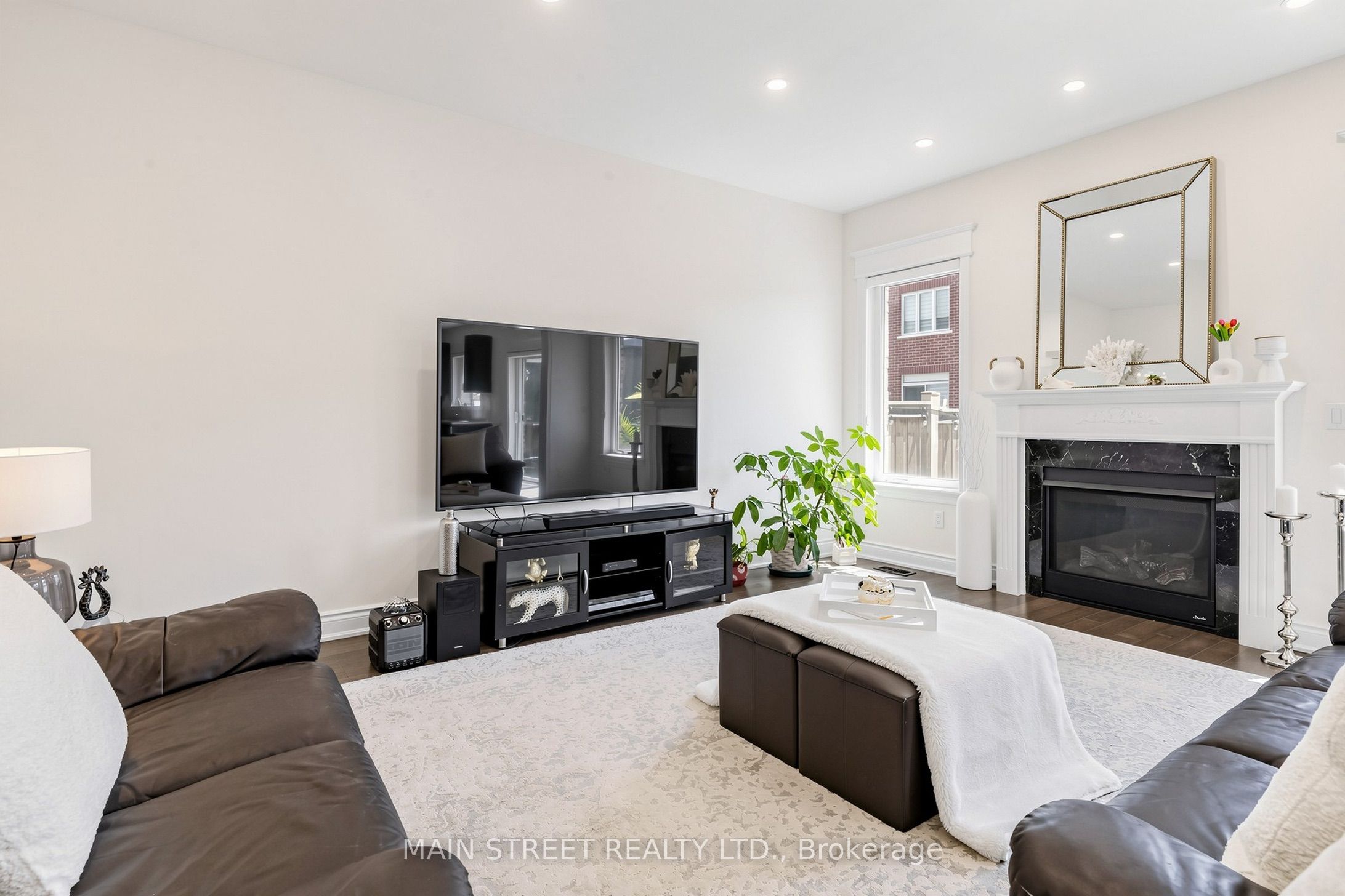11 Robert Baldwin Boulevard, East Gwillimbury, ON L9N 0R3 photo 4