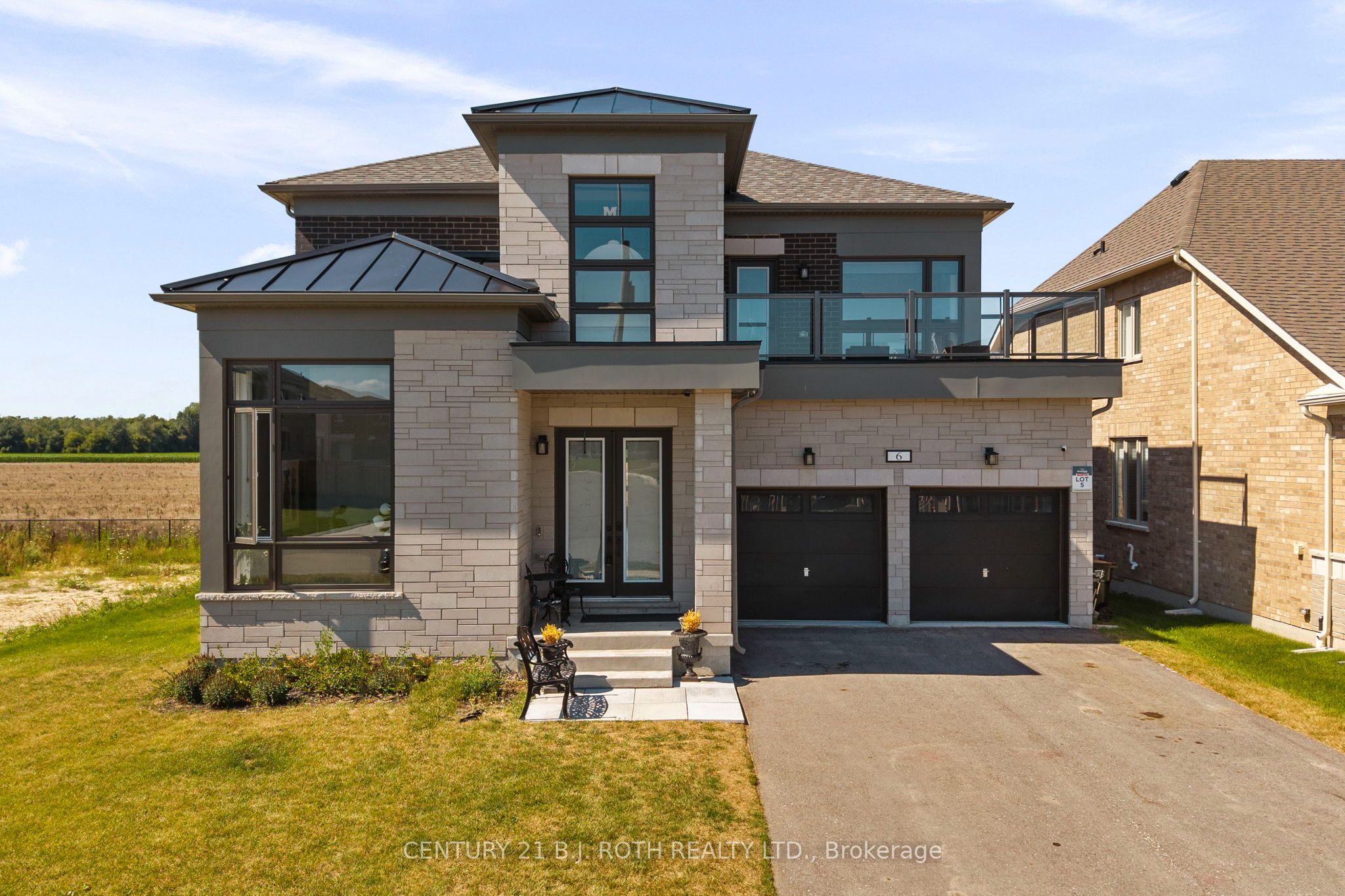 6 Henderson Street, Essa, ON L3W 0A9