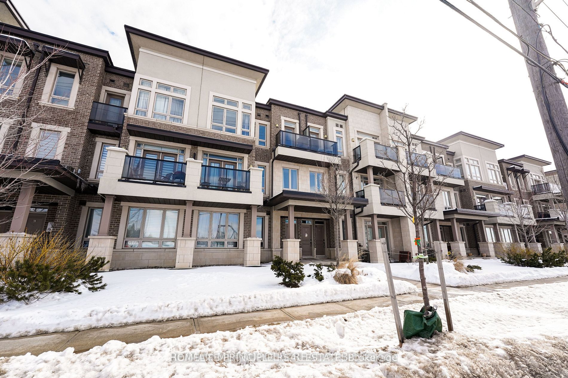 9621 Jane Street 6, Vaughan, ON L6A 4G5