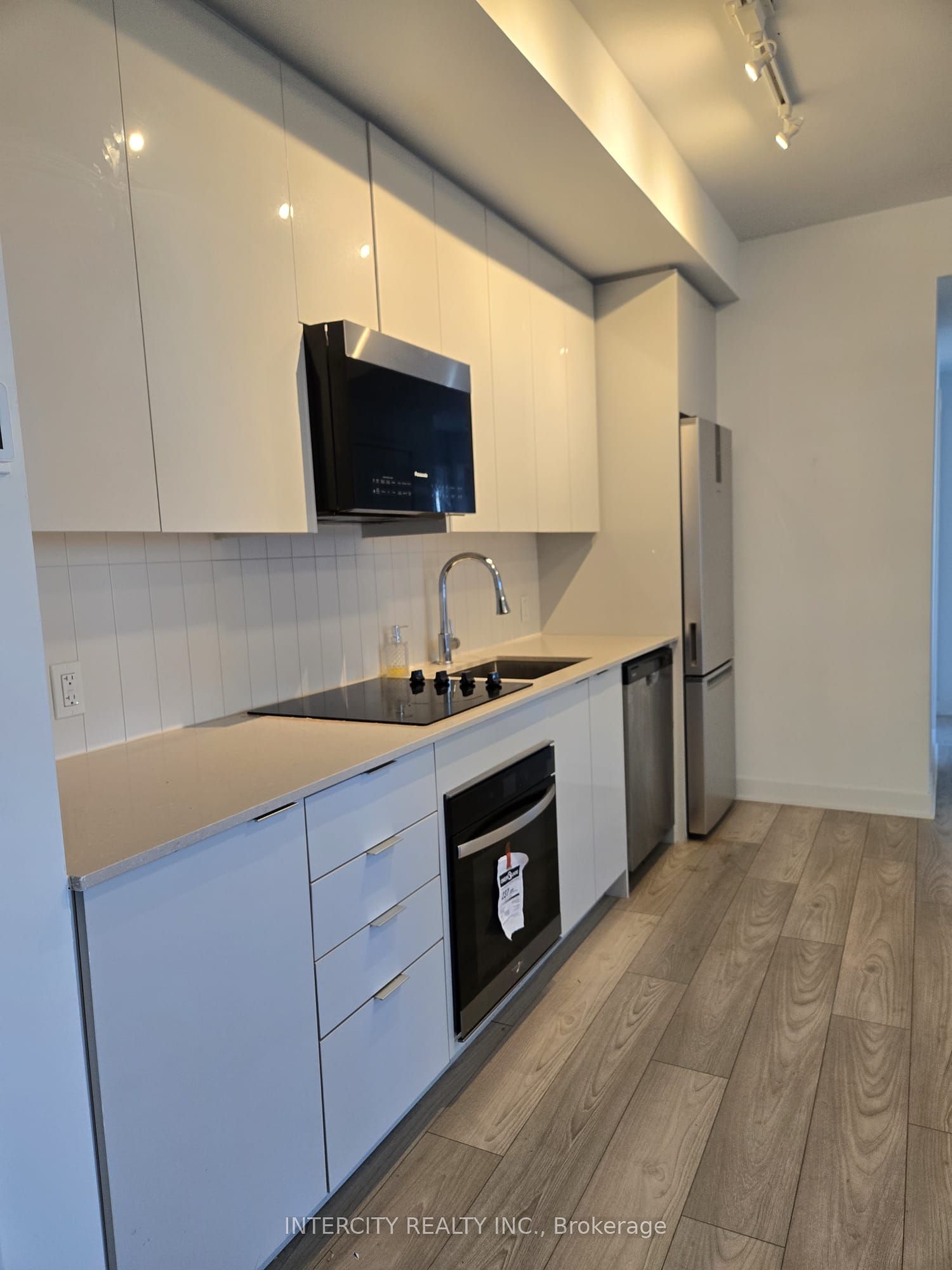 2920 Highway 7 2604, Vaughan, ON L4K 0P4 photo 5
