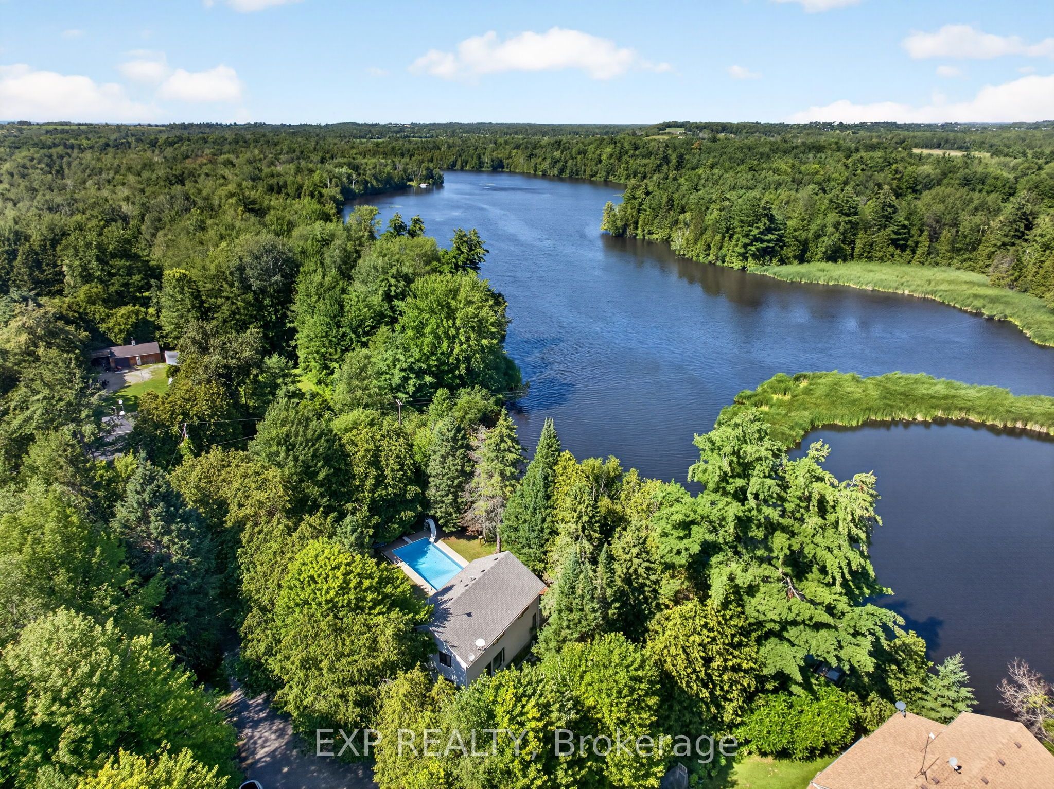 1 Aird Court, Georgina, ON L0E 1A0 photo 2