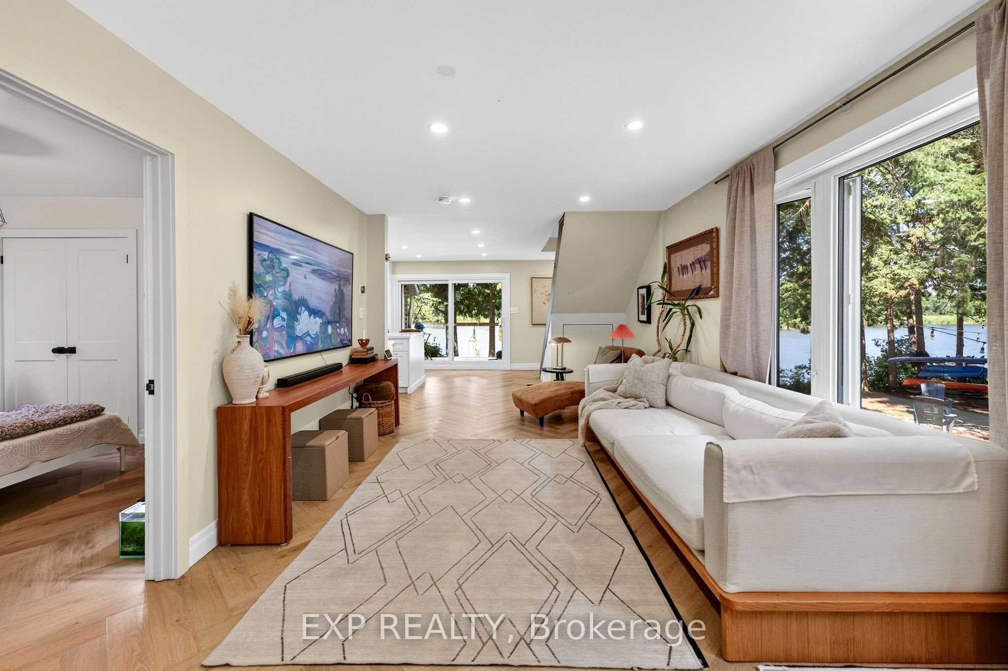 1 Aird Court, Georgina, ON L0E 1A0 photo 5