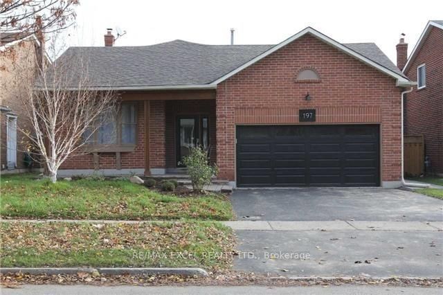 197 Lancaster Avenue Lower, Newmarket, ON L3Y 5X1