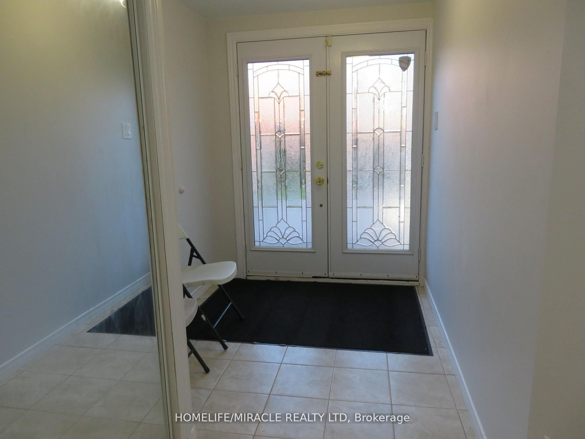 10 Pine Bough Manor, Richmond Hill, ON L4S 1A4 photo 2