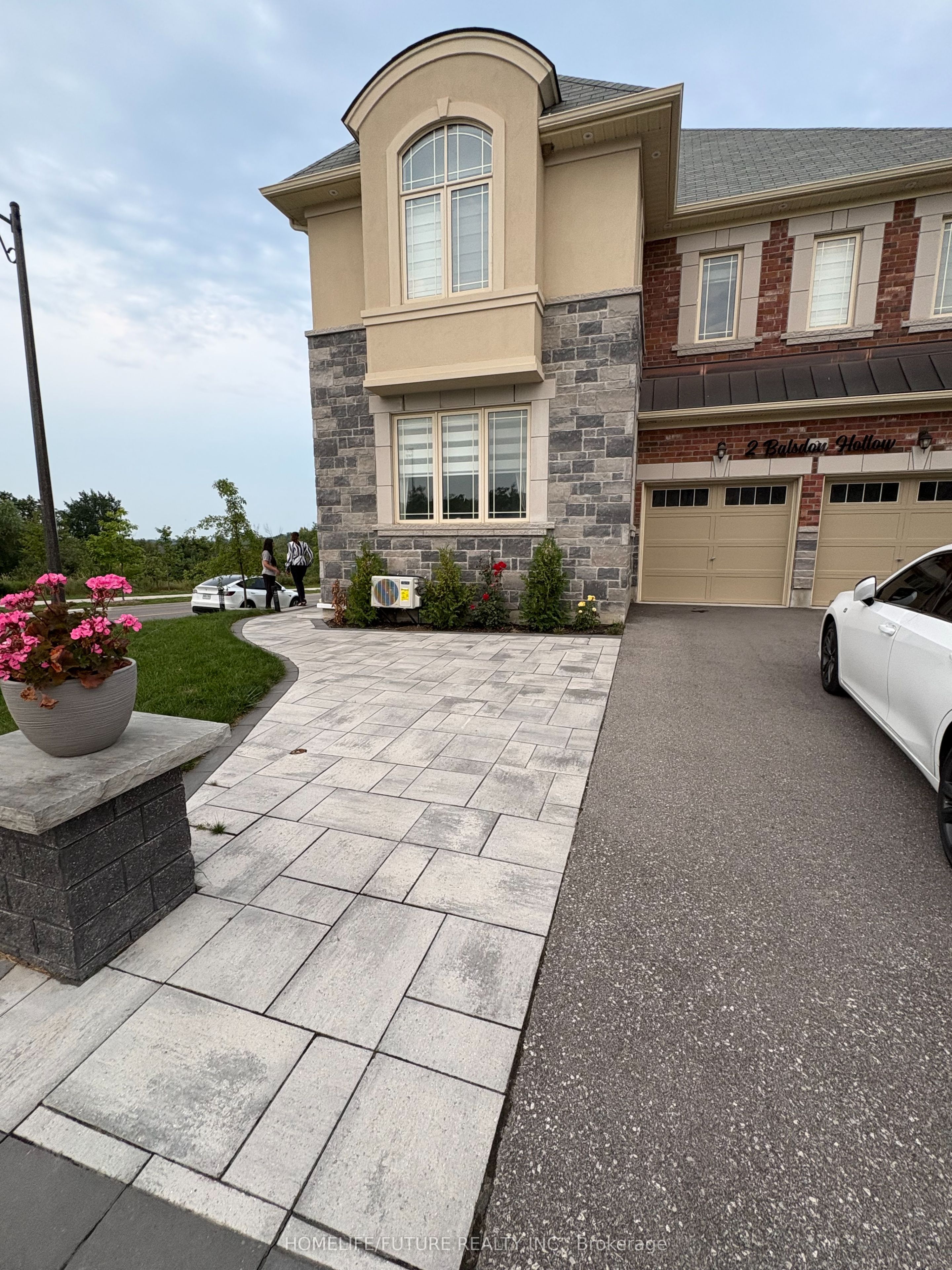 2 Balsdon Hollow BSMT, East Gwillimbury, ON L9N 0Y7