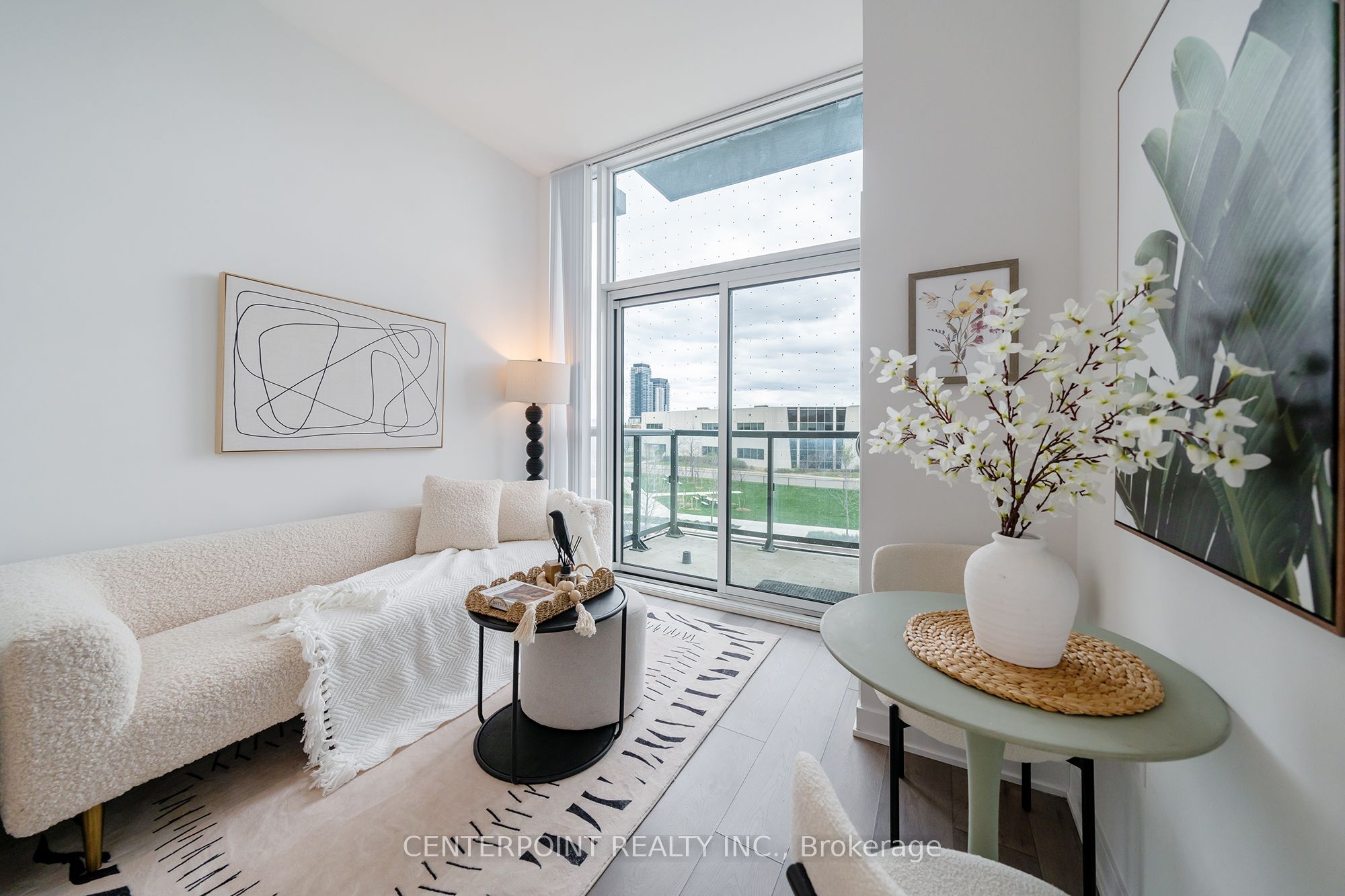 60 Honeycrisp Crescent 219, Vaughan, ON L4K 0N5 photo 4