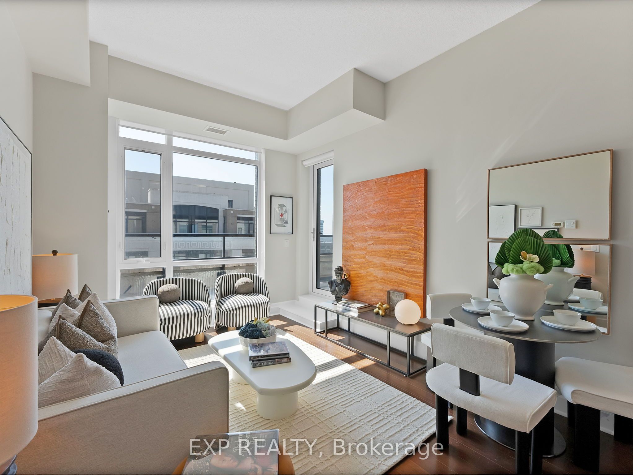 131 Upper Duke Crescent 1004, Markham, ON L6G 0C9