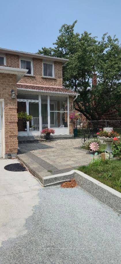 24 Guildwood Drive Bsmt, Richmond Hill, ON L4C 8E5