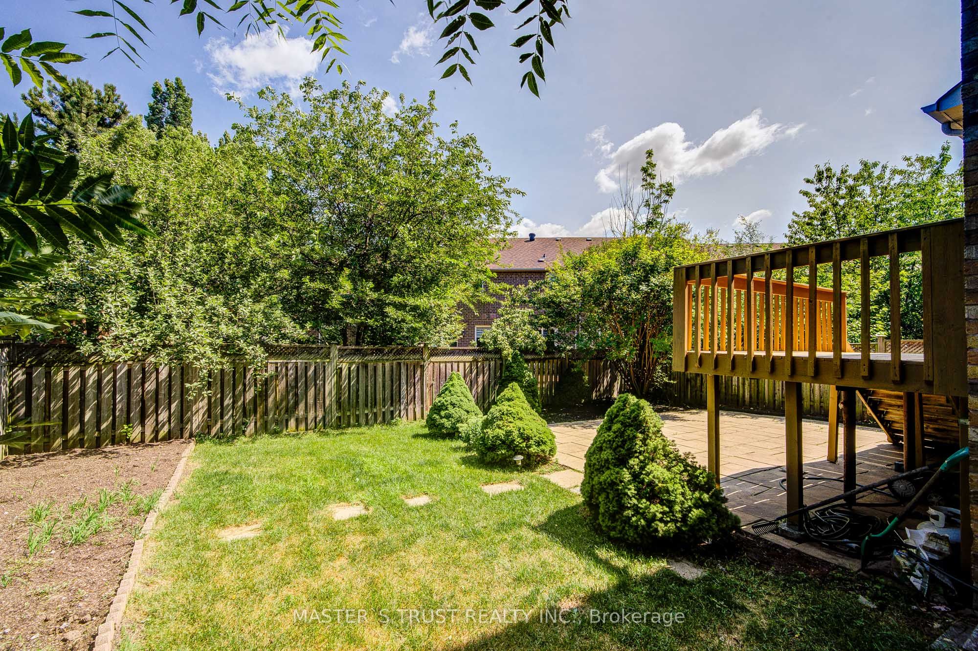 33 Levellands Crescent, Richmond Hill, ON L4B 0A5 photo 3