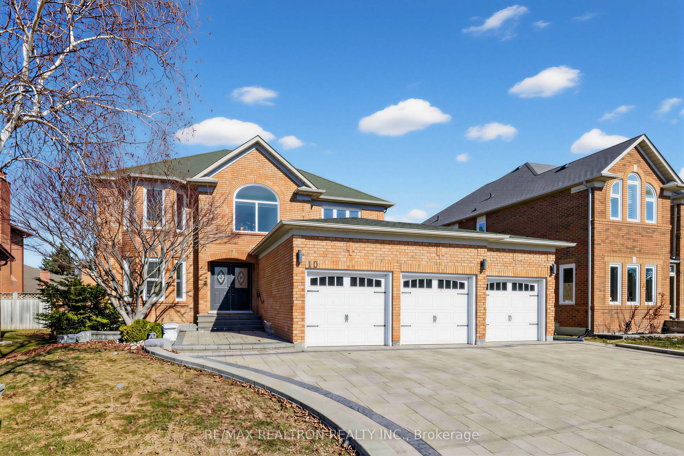 10 MACRILL Road, Markham, ON L6C 1S2