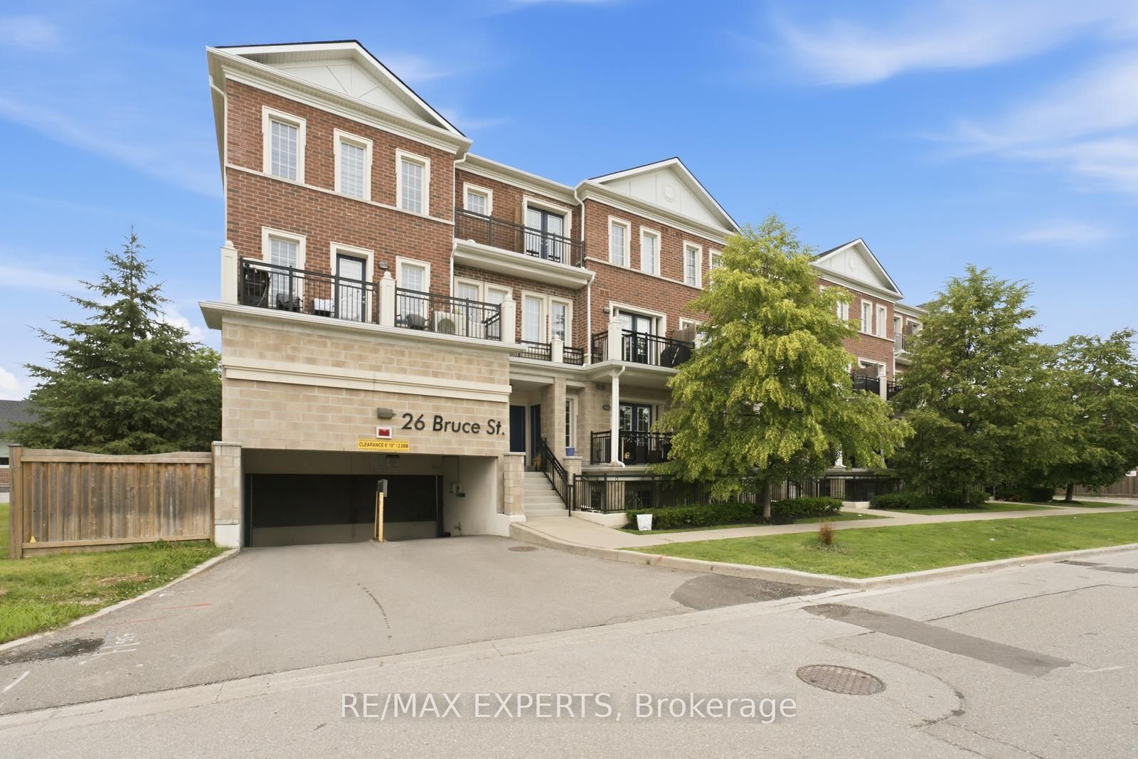 26 Bruce Street E09, Vaughan, ON L4L 1J4 photo 2