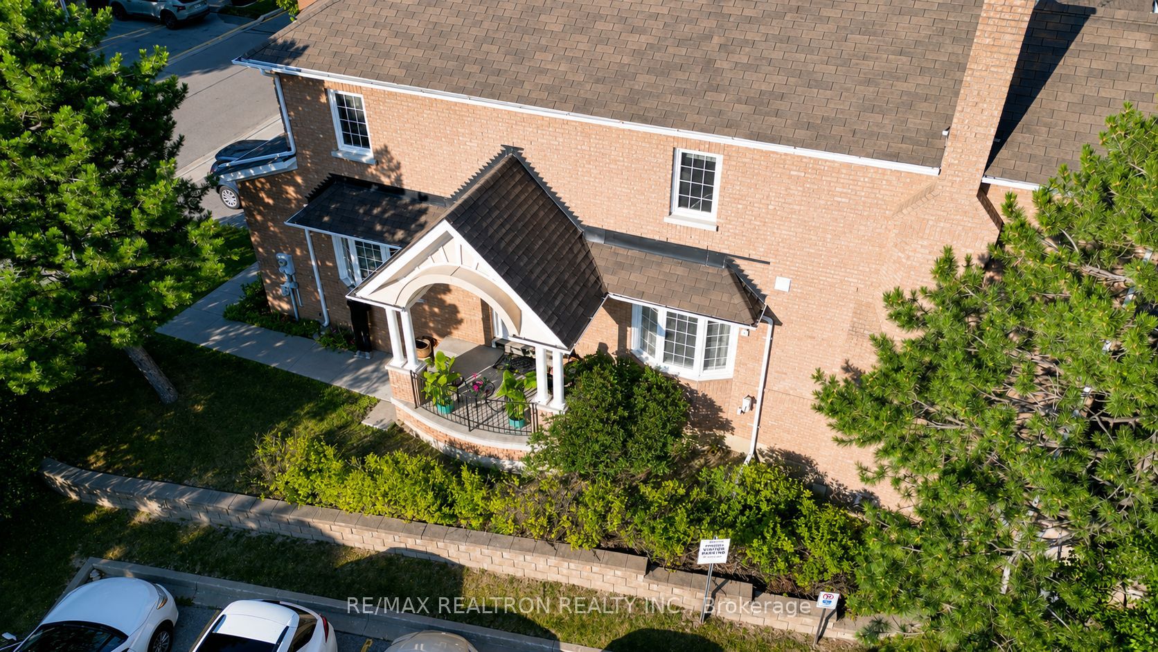 190 Harding Blvd Boulevard W 70, Richmond Hill, ON L4C 0J9 photo 2