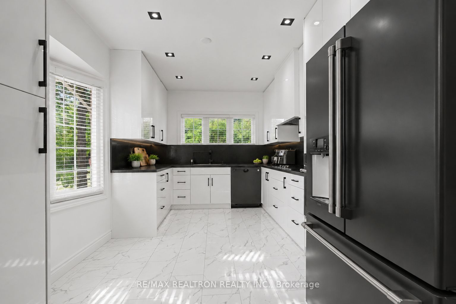 190 Harding Blvd Boulevard W 70, Richmond Hill, ON L4C 0J9 photo 4