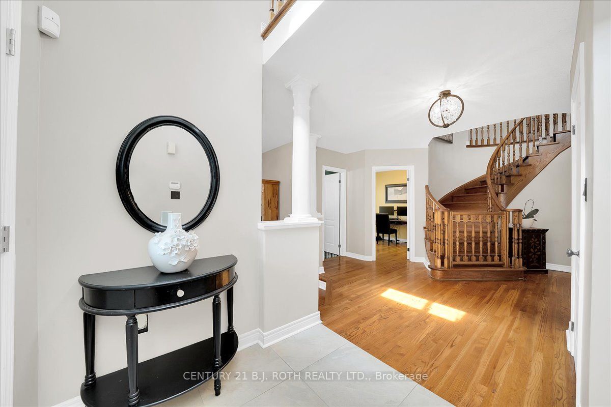 142 Wheeler Crescent, Whitchurch-Stouffville, ON L4A 1K2 photo 4