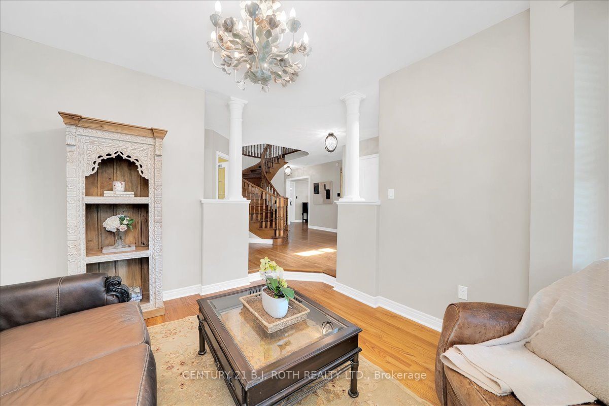 142 Wheeler Crescent, Whitchurch-Stouffville, ON L4A 1K2 photo 5