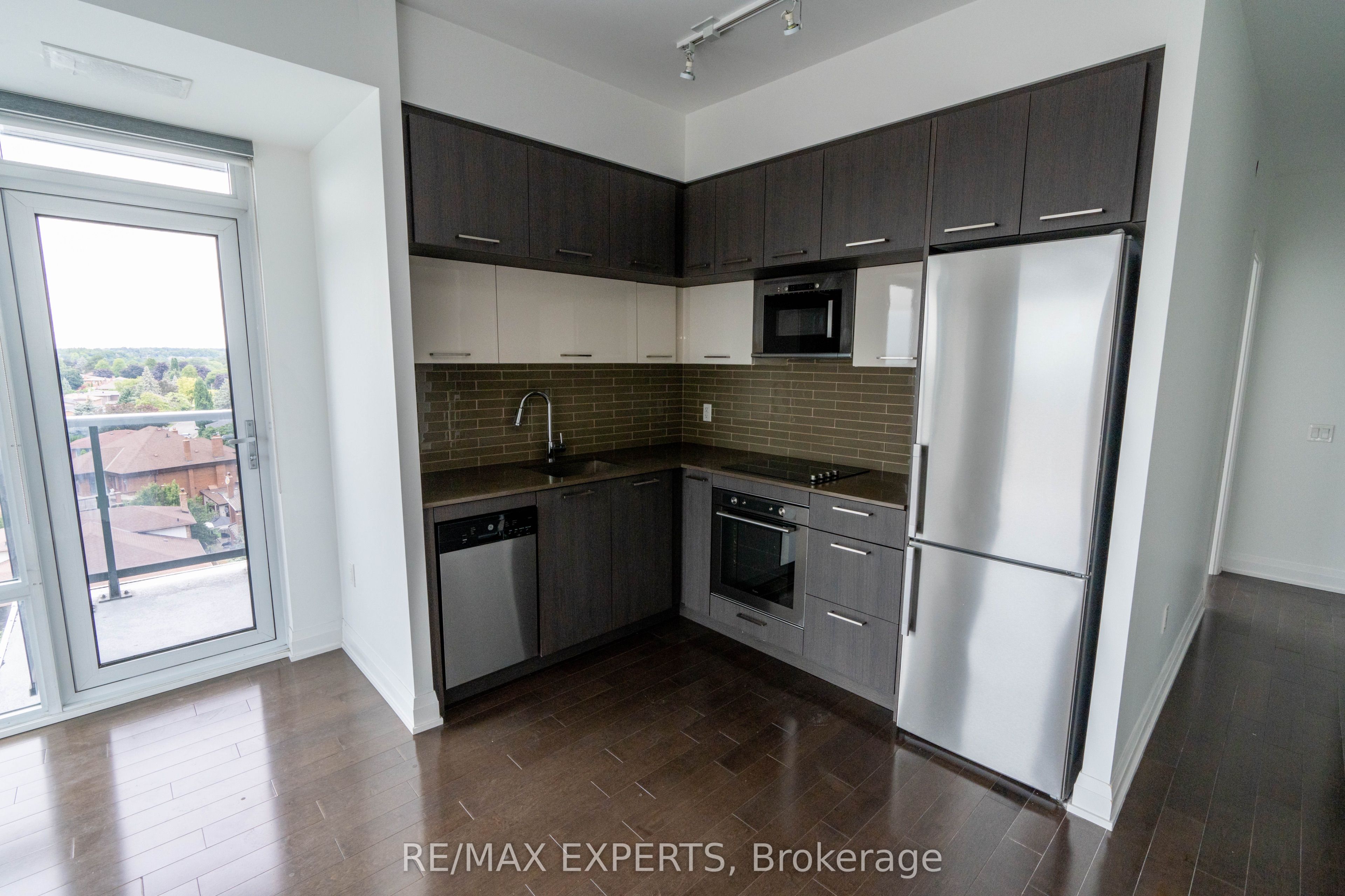 4800 Highway 7 714, Vaughan, ON L4L 1H8 photo 2