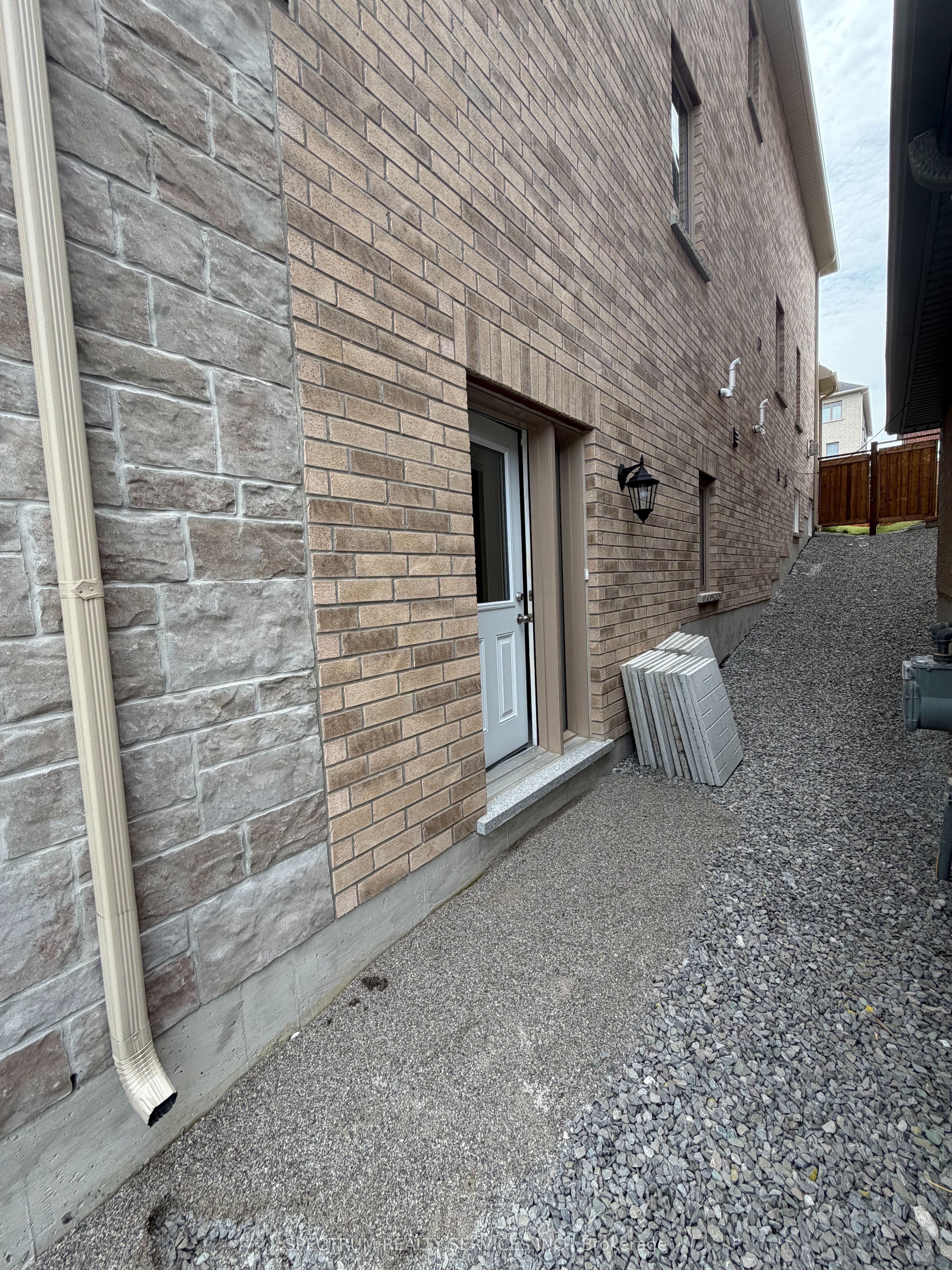 177 Rowe Street, Bradford West Gwillimbury, ON L3Z 4N2 photo 3