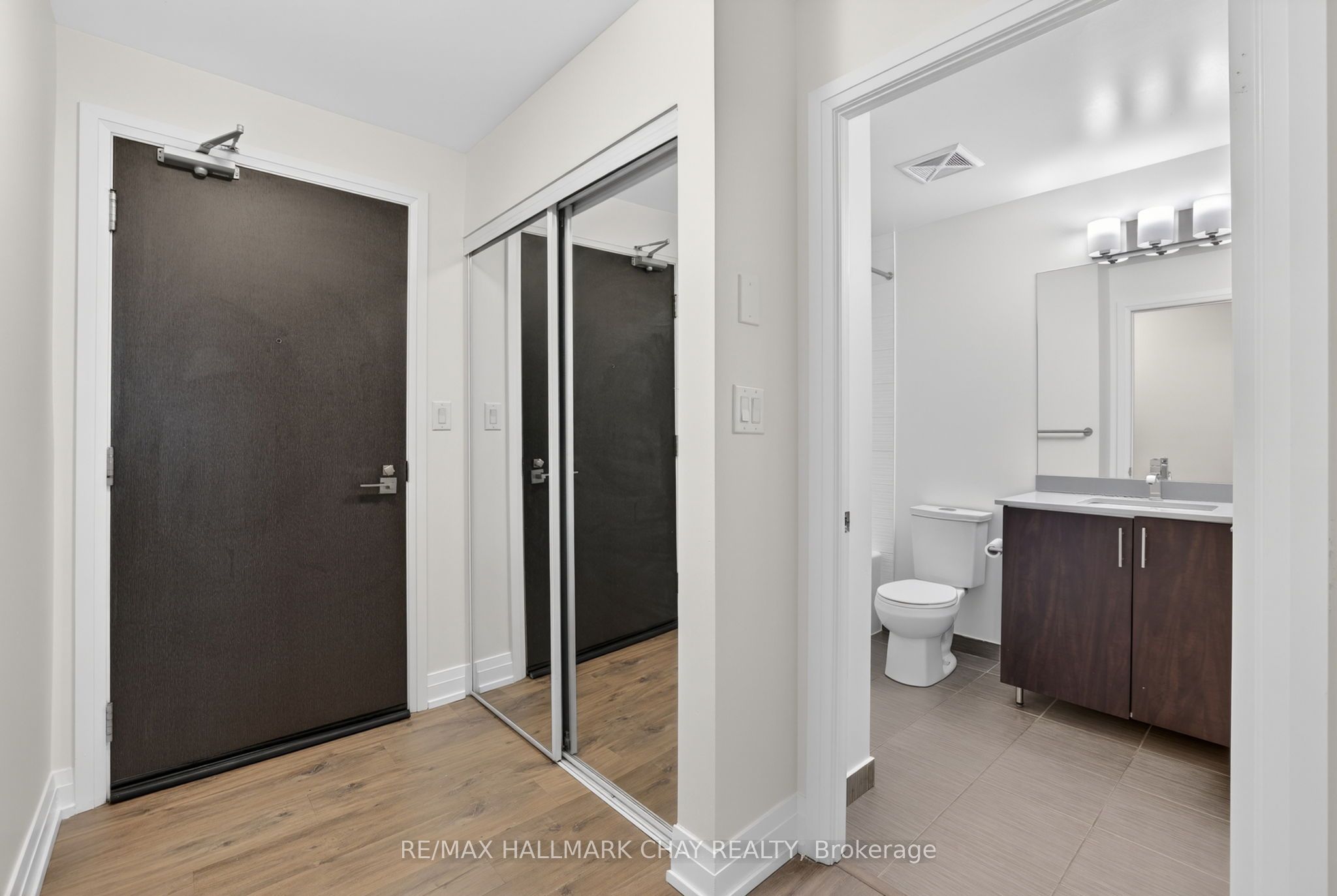 3700 Highway 7 2805, Vaughan, ON L4L 0G8 photo 2