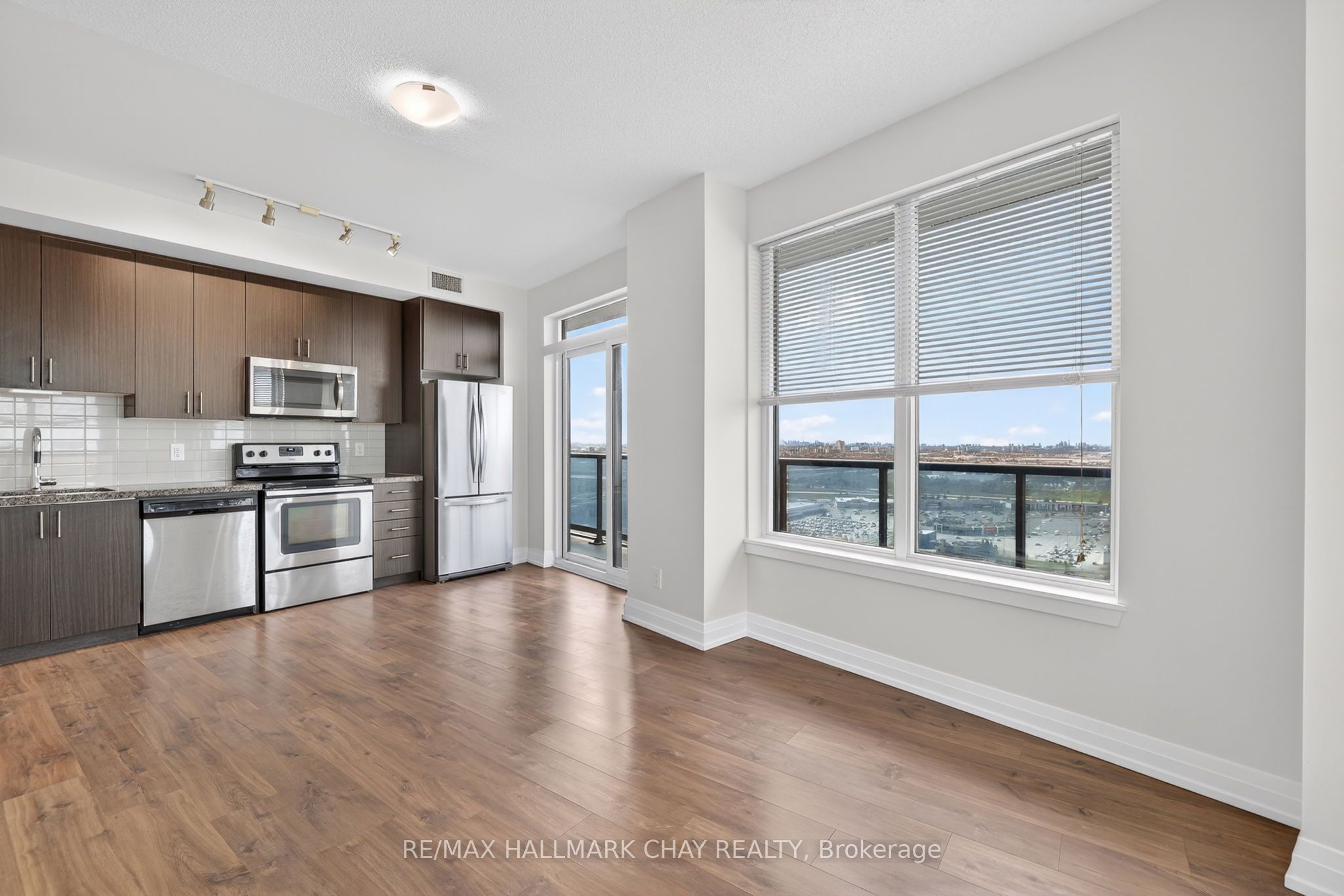 3700 Highway 7 2805, Vaughan, ON L4L 0G8 photo 5