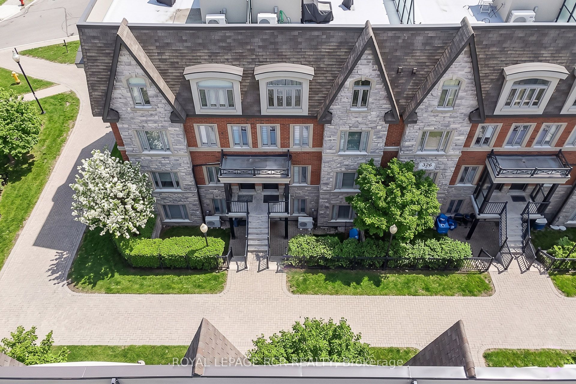 326 John Street 138, Markham, ON L3T 0B1 photo 2