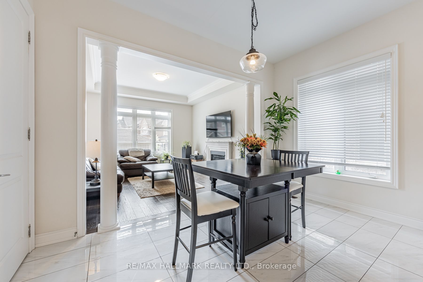 7 Calamint Lane, Richmond Hill, ON L4E 1C3 photo 4