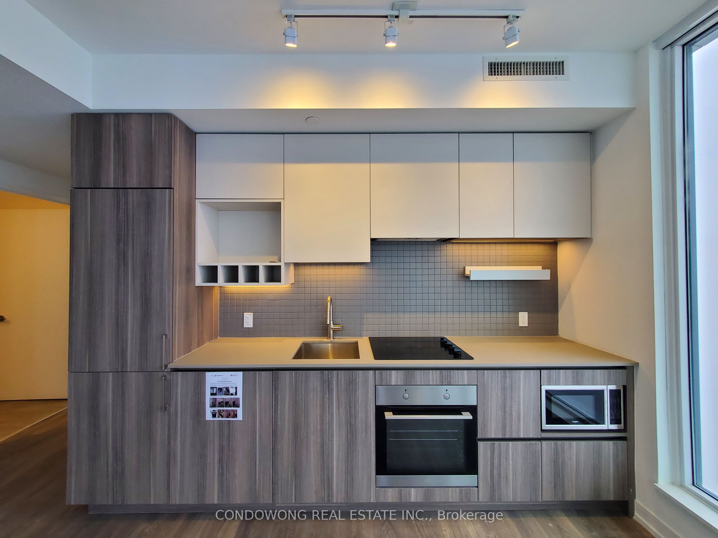 5 Buttermill Avenue 2610, Vaughan, ON L4K 0J5 photo 3