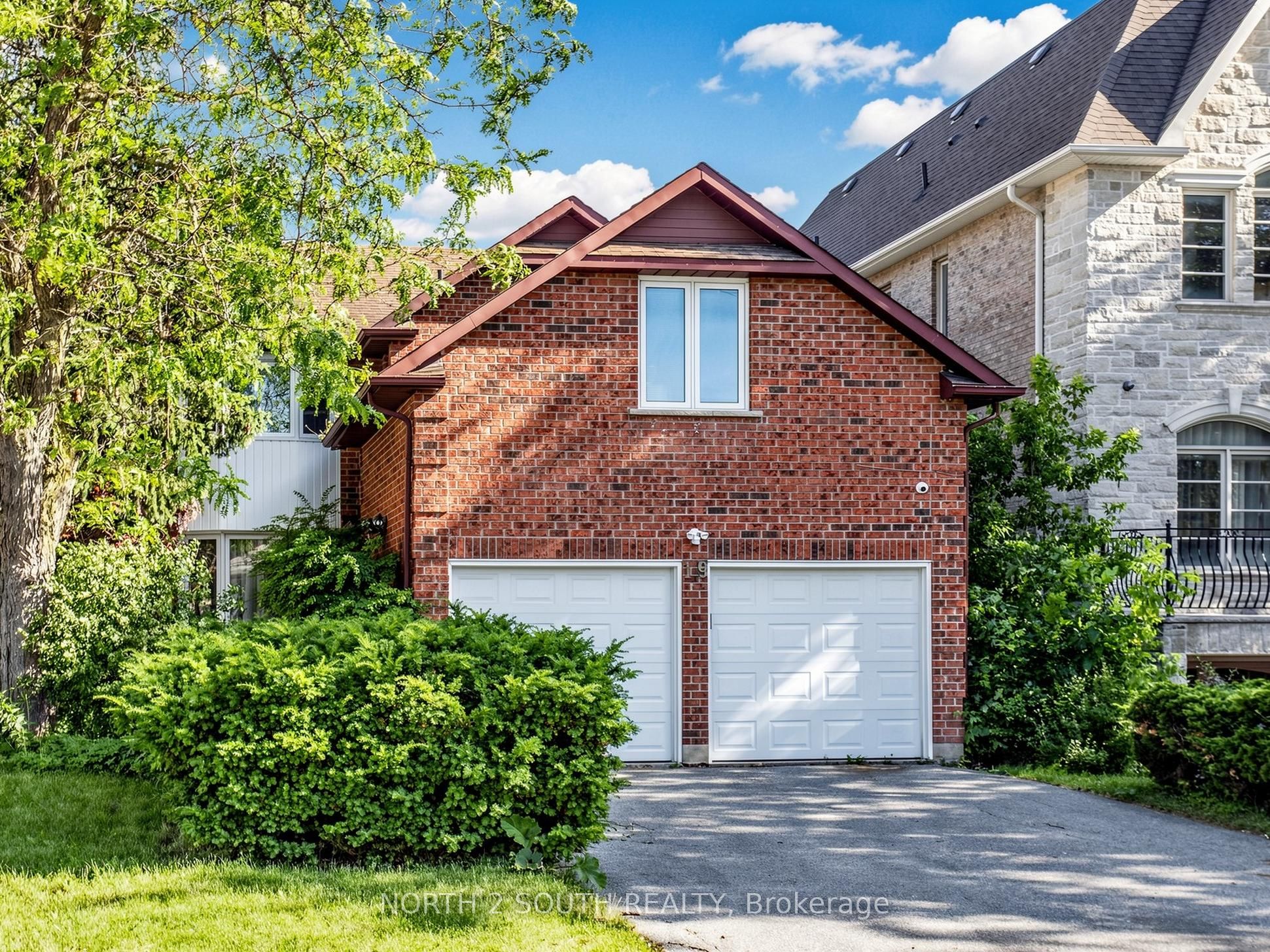 19 Roosevelt Drive, Richmond Hill, ON L4C 6V1